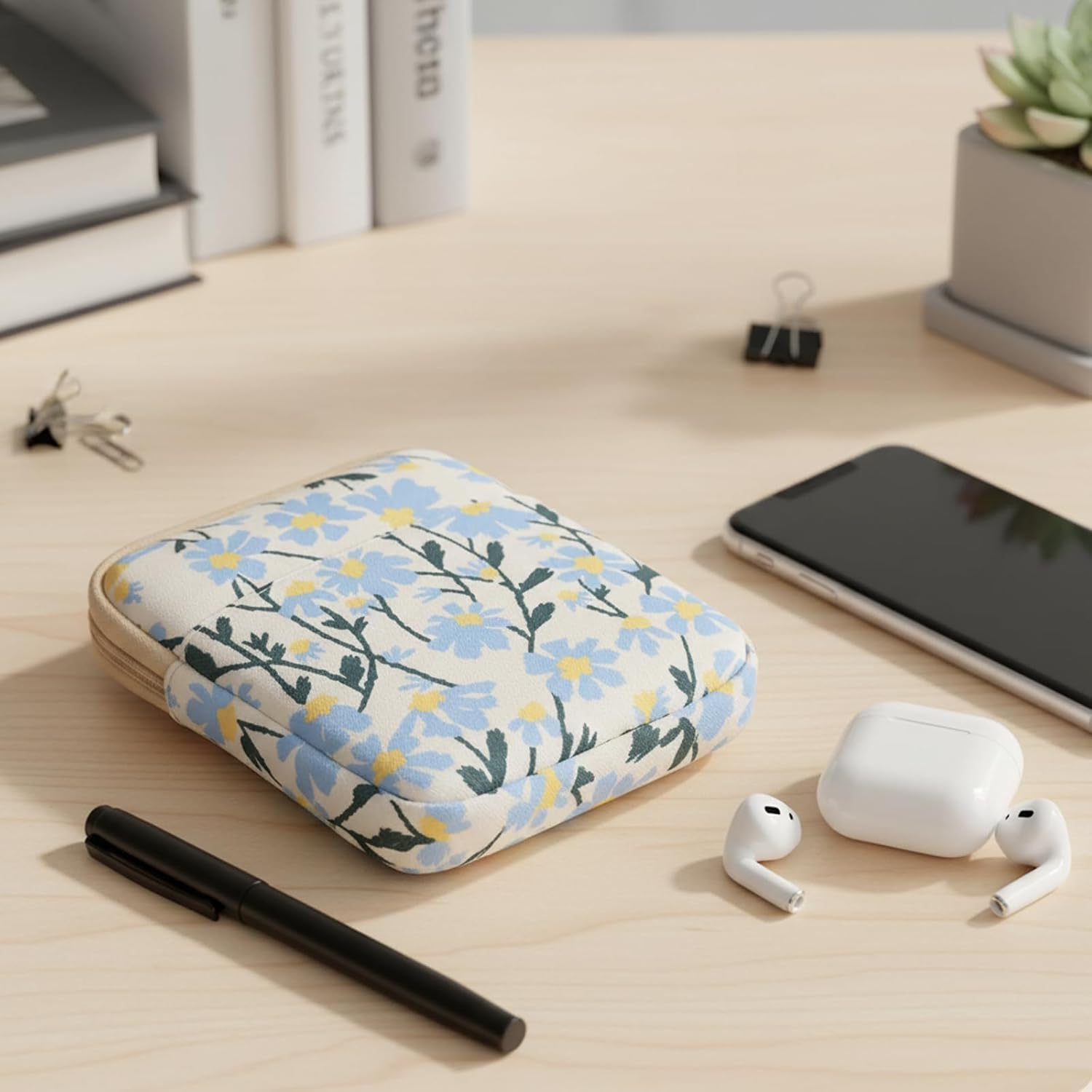 Protective Sleeve Pouch for Kindle, Travel-Friendly Storage Solution with Secure Design, Fits 6-7 Inch E-Readers, Lightweight Travel Companion for Books and Accessories image number 2