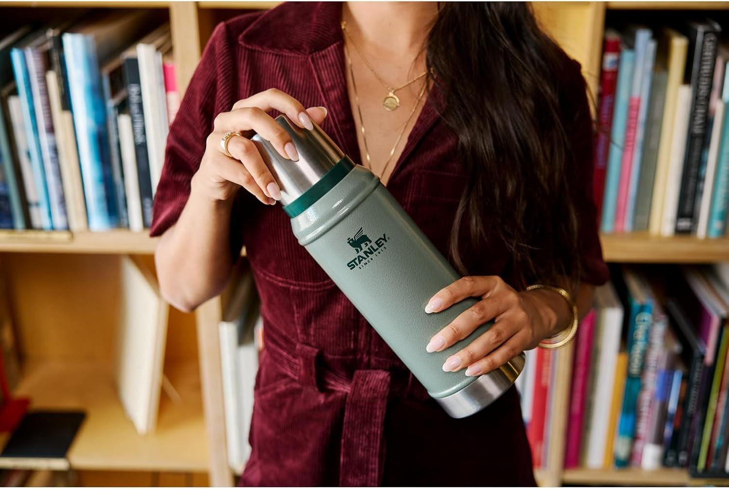 Stanley Legendary Classic Vacuum Bottle 1.0 Qt | Wide Mouth with Leakproof Cup Lid | Keep Drinks Hot or Cold | Packable for Travel | Insulated Stainless Steel Thermos | Bpa-Free | Hammertone Green image number 3