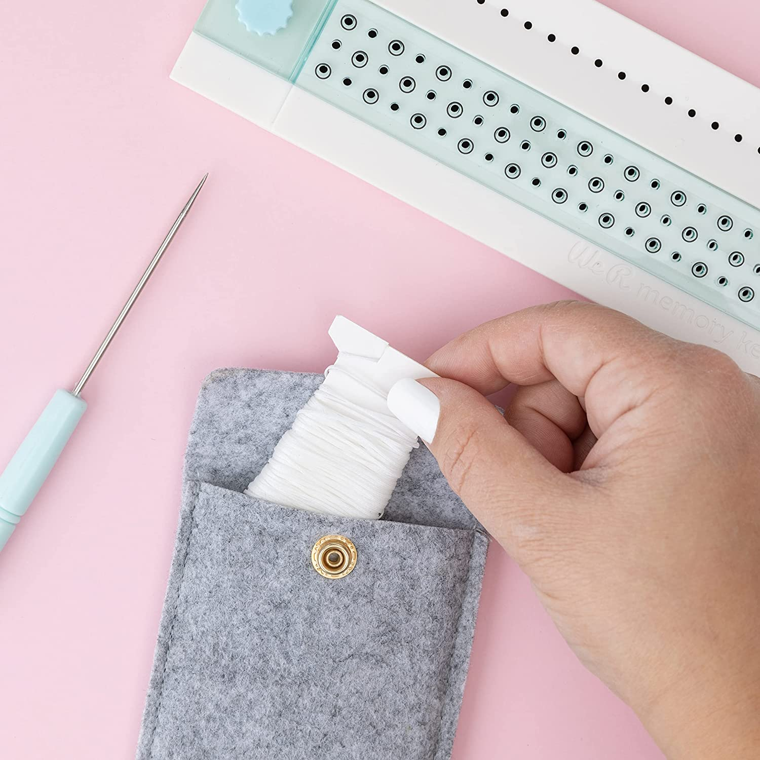 We R Memory Keepers 660443 0633356604433 Tool Journaling-Book Binding Guide (6 Piece), Multi image number 2