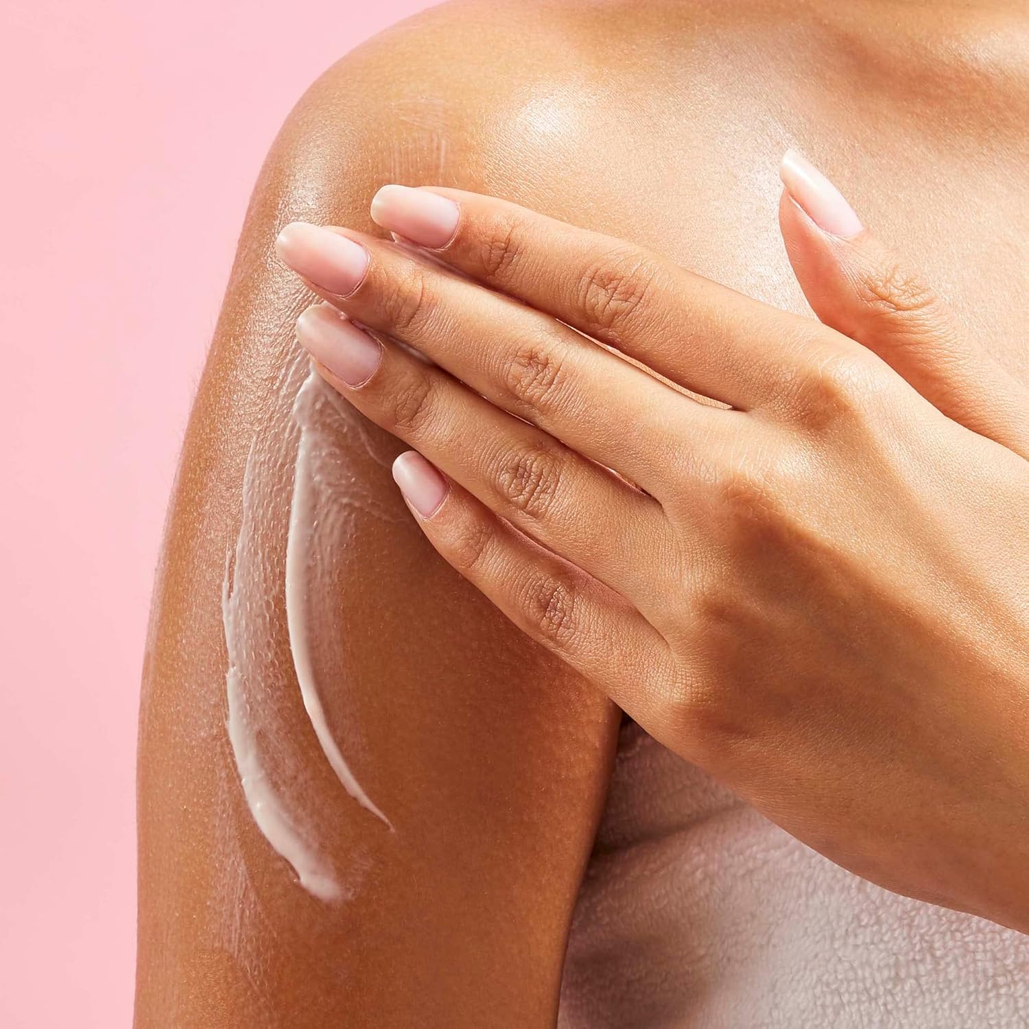 Soap & Glory Original Pink Moisturizing Body Lotion Pump - Lightweight Body Moisturizer for Dry Skin - with Shea Butter, Vitamin E & Aloe Vera for Soft, Hydrated Skin - Rose & Bergamot (16.9 Fl Oz) image number 2