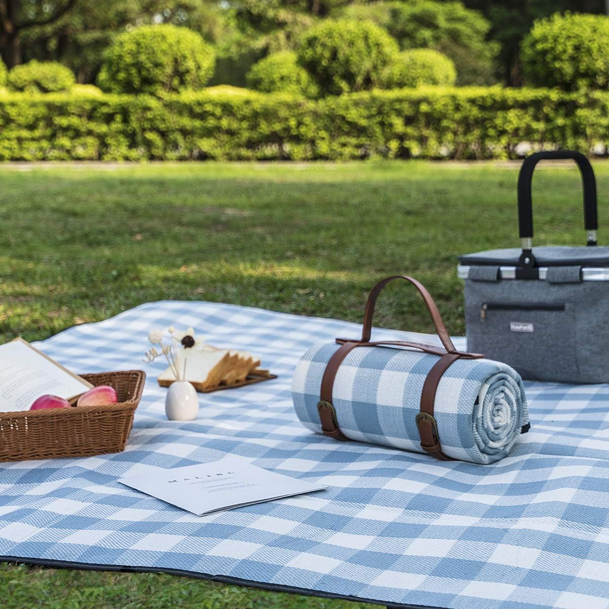 Extra Large 79 Inch X79 Inch Waterproof Picnic Blanket - 3 Layered Foldable Outdoor Picnic Mat Perfect for Park and Beach, Grass / Water Resistant - Beach Blanket / Picnic Blankets image number 4
