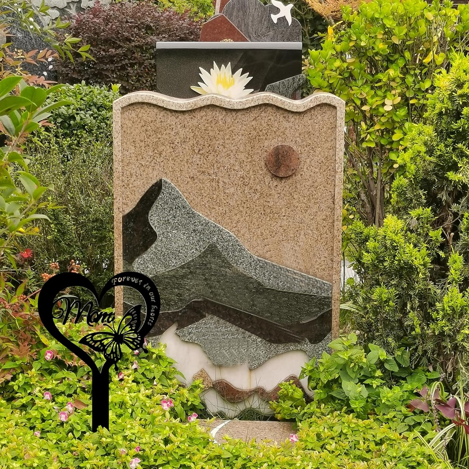 Pacify Grave Decorations for Cemetery, Metal Grave Marker for Mom Waterproof Memorial Plaques Sympathy Grave Stake for Loved Ones Remembrance Tribute (Mom) image number 3
