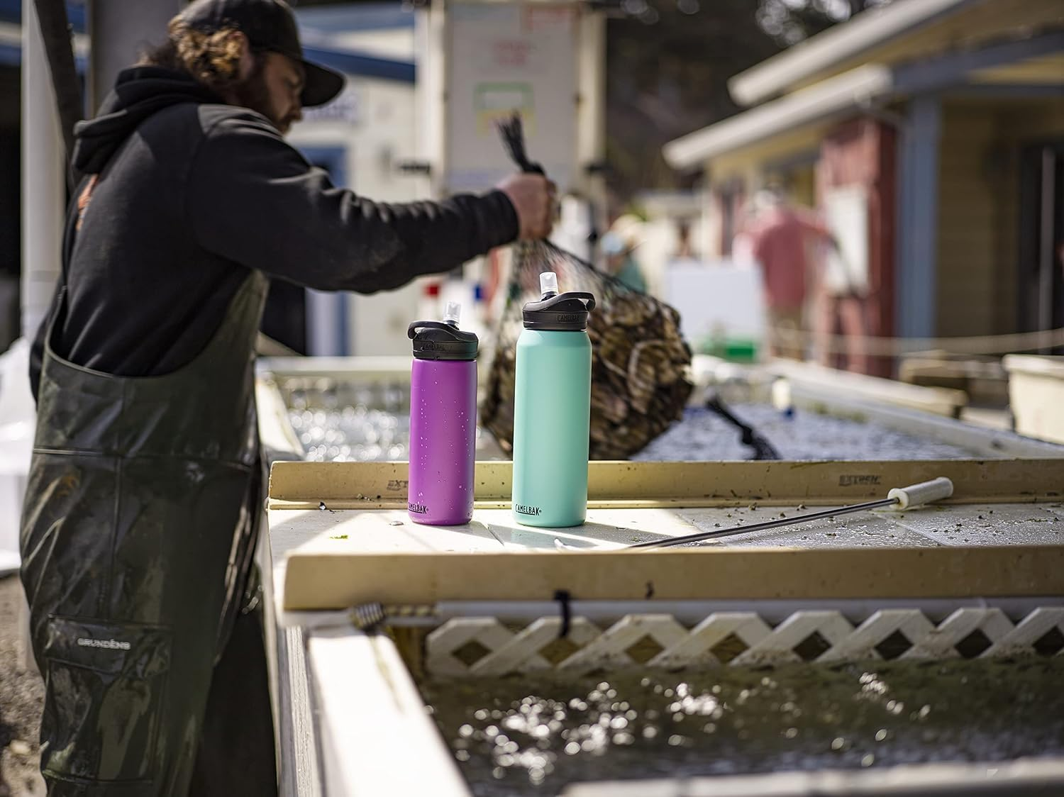 Camelback Eddie plus SST Vacuum Insulated Straw Stainless Steel Bottle, 33.8 Fl Oz (1000 Ml), Black image number 4