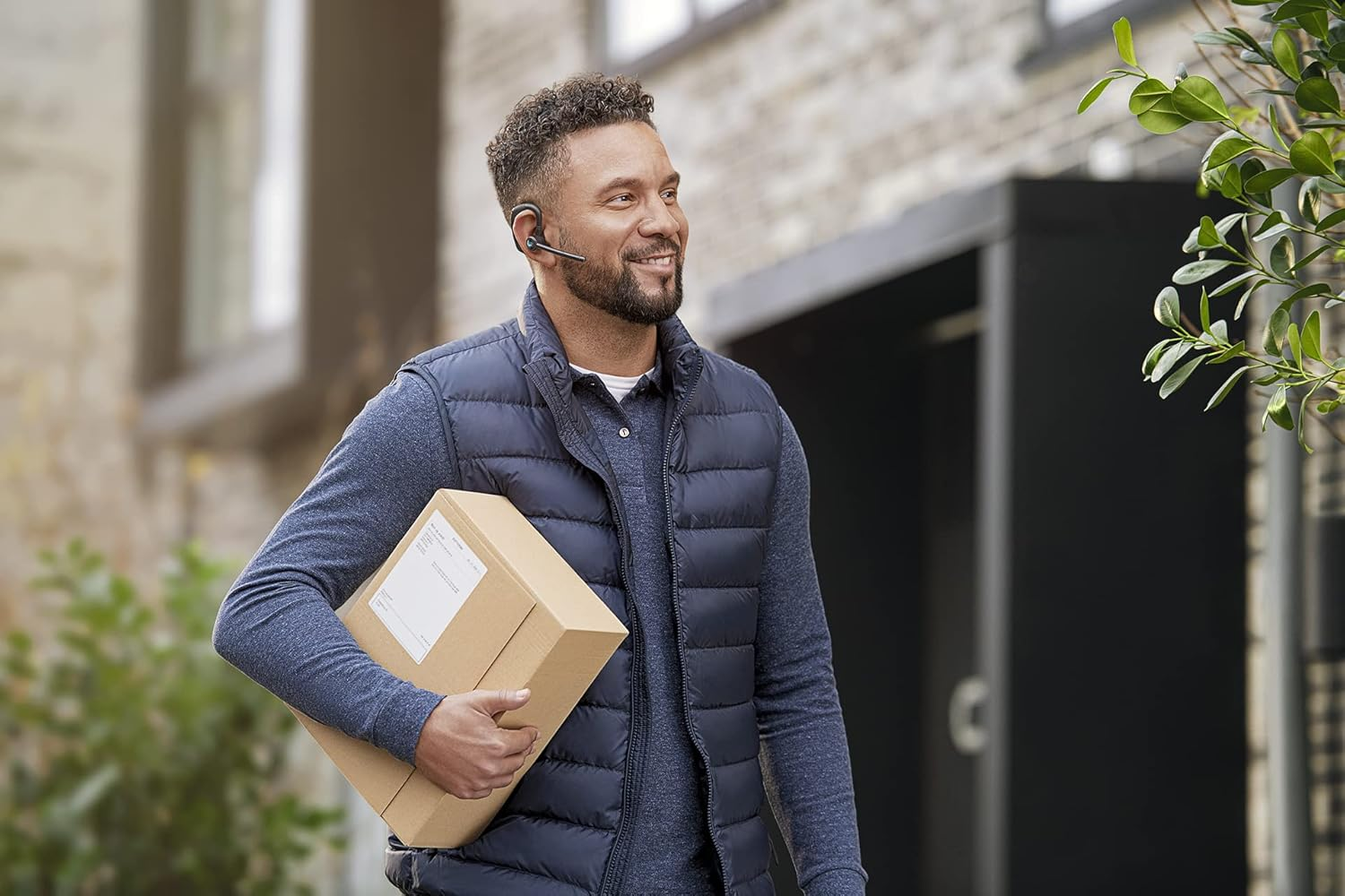 Blueparrott M300-XT Noise Cancelling Hands-Free Mono Bluetooth Headset for Mobile Phones with up to 14 Hours of Talk Time for On-The-Go Mobile Professionals & Drivers image number 2