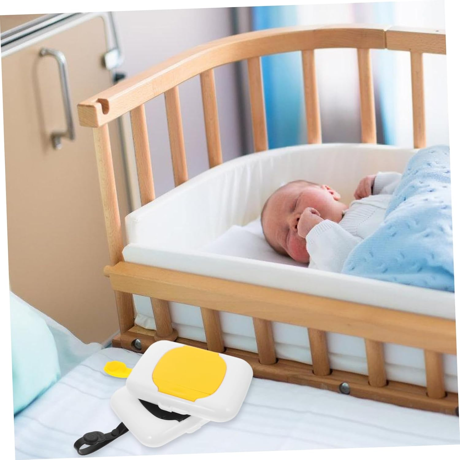 2Pcs Portable Wipes Holder Refillable Wet Tissue Case for Ample Storage for Newborns and Compact Parents image number 5