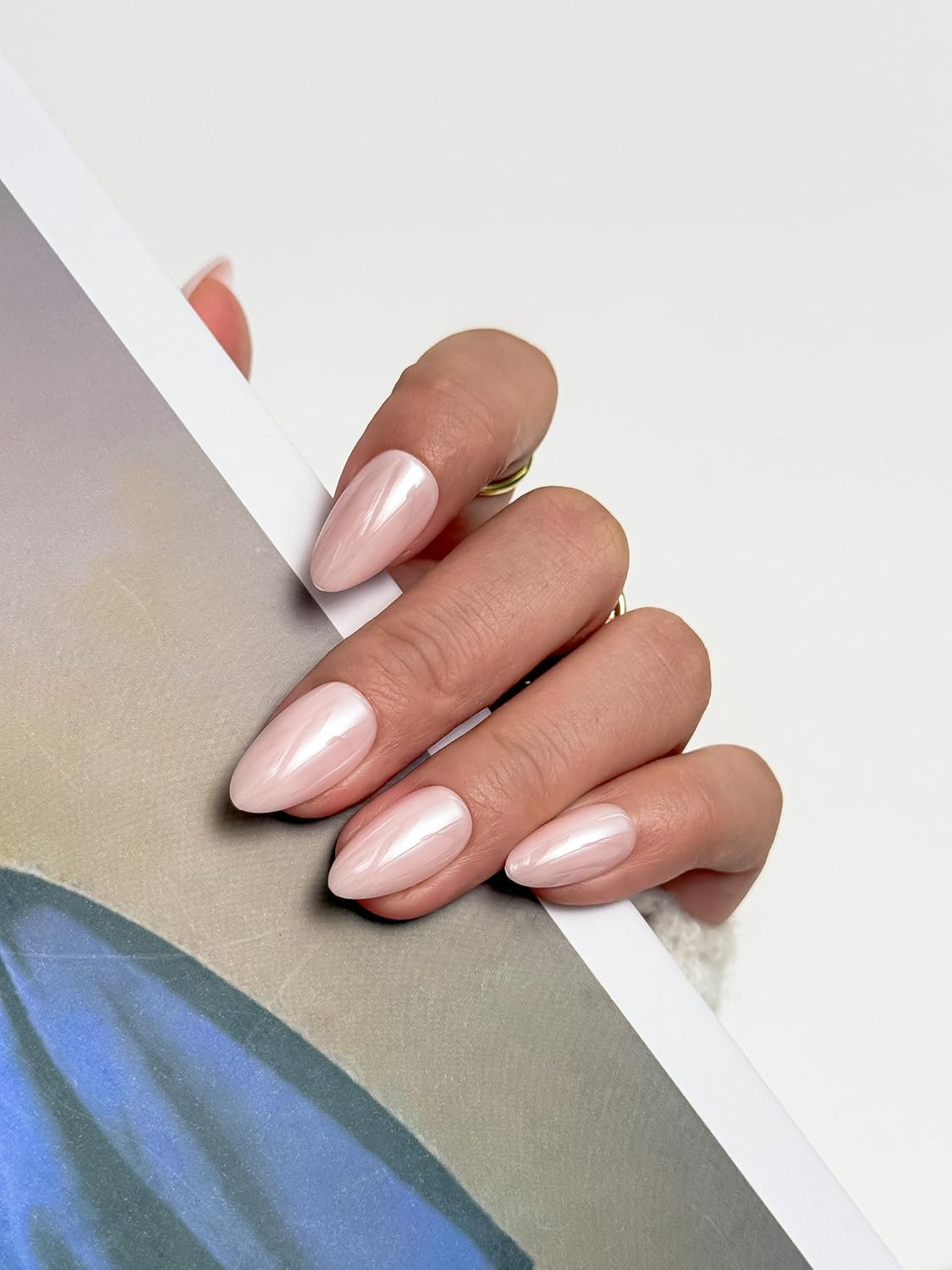 Bianco Sue Press-On Nails | Iridescent Blush Pink Almond False Nails, Reusable Stick-On Fake Nails with Adhesive Tabs and Glue | Salon-Grade Quality | Transparent Storage Box | 15 Sizes - 30 Nail Kit image number 2