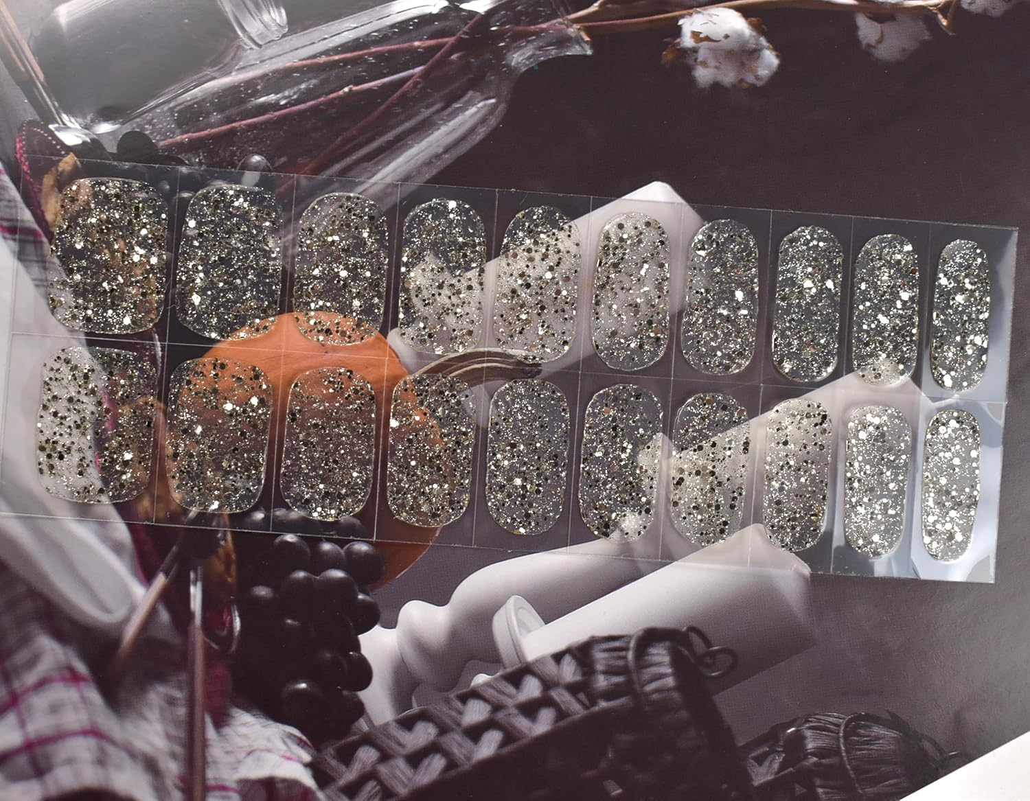 LIFOOST Glitter Gel Nail Strips Clear Nail Art Stickers 20 Extra-Long Gold Sequins Gel Manicure Wraps image number 4