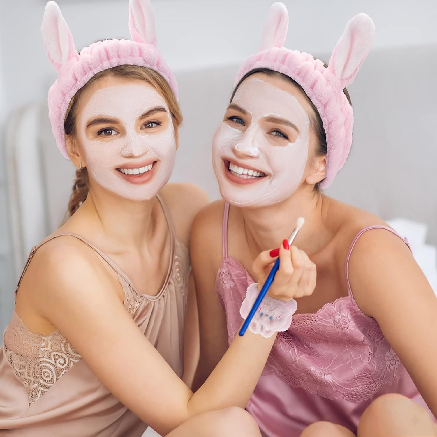 Wrist Wash Band with Hairband, Pack of 3 Bunny Ears Headband Make Up, Face Wash Headband, Pink, Headband Cosmetic Rabbit Ears for Spa, Yoga, Beauty image number 3