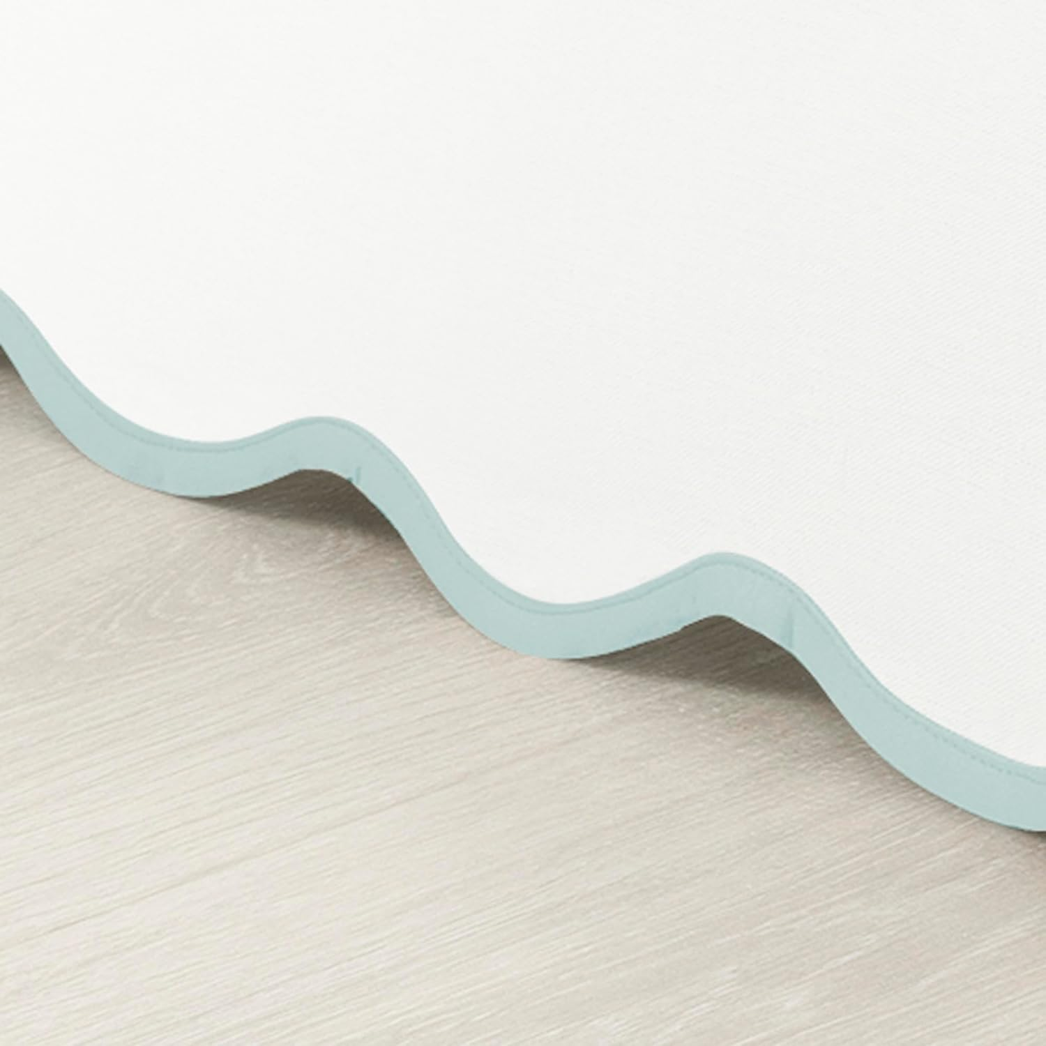 Lush Decor Coastal Chic Scallop Edge Linen Textured Bed Skirt Blue/White Single King - Soft Elegant Luxury Easy Fit Elastic Band Tailored Bedskirt image number 7