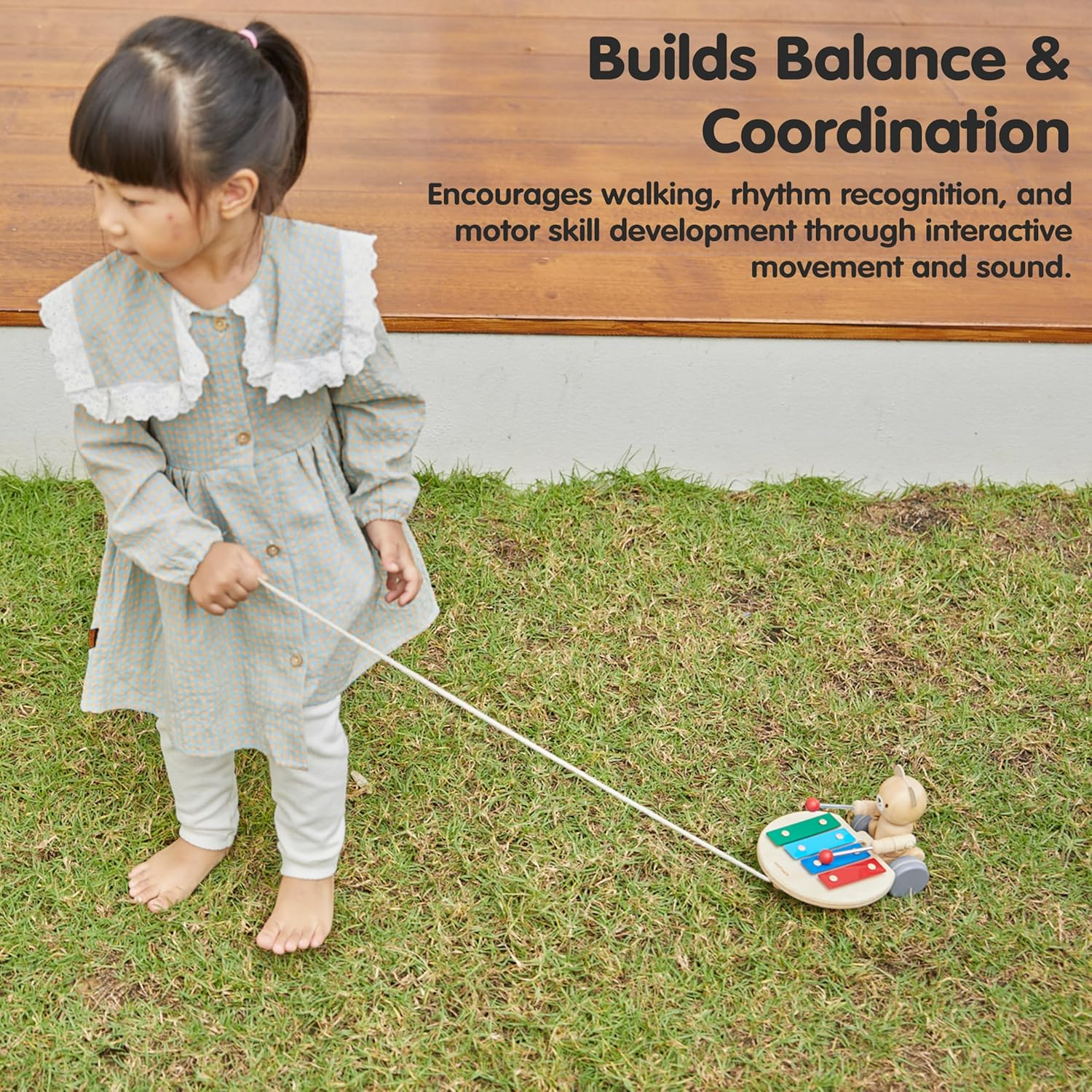 Plantoys - Pull-Along Musical Bear image number 2