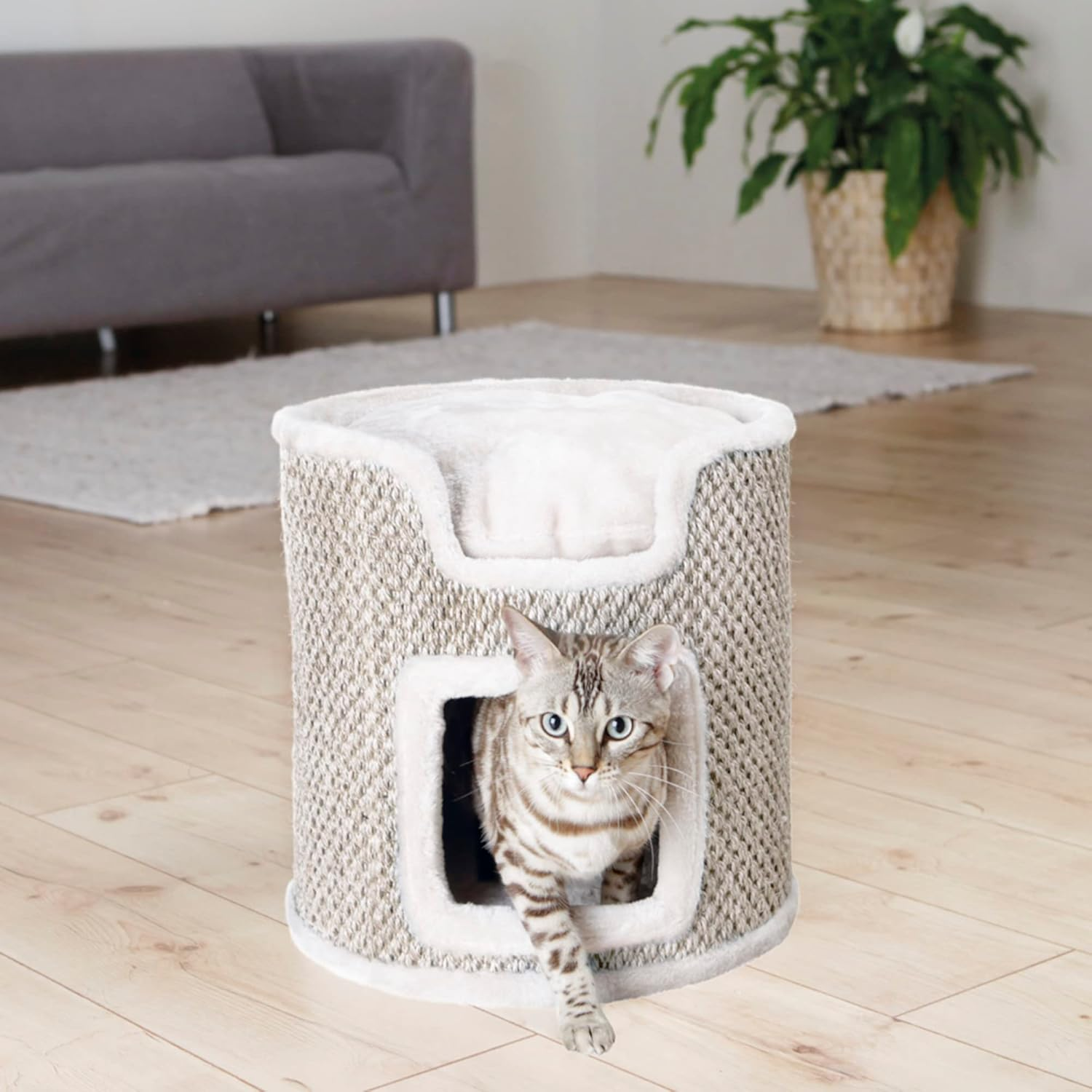 Trixie Ria Cat Scratching Tower image number 5
