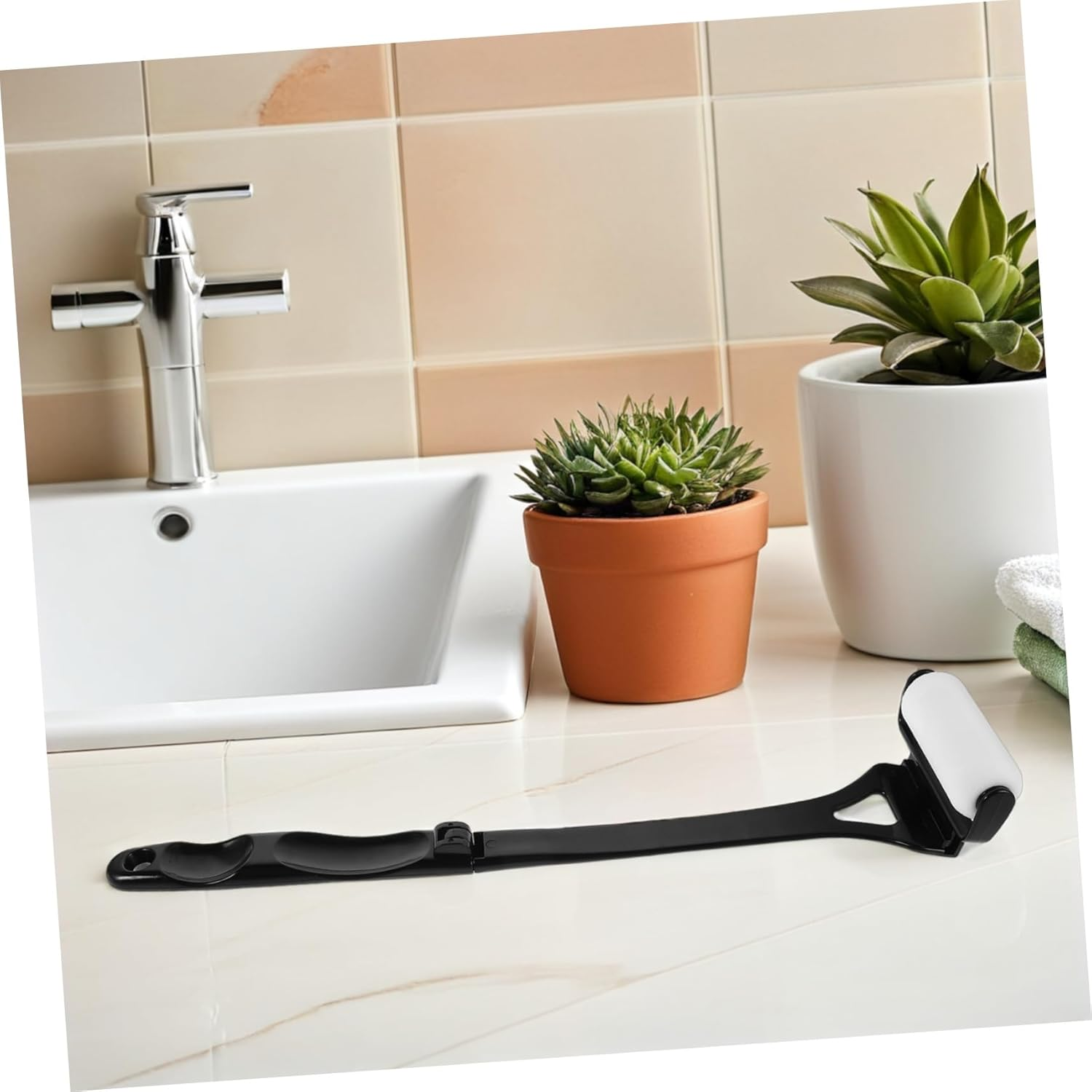 LRXIYODE Back Lotion Applicator for Sunscreen and Moisturizer Folding Handle Roller Wheel for Easy Application Back for Men Women image number 2