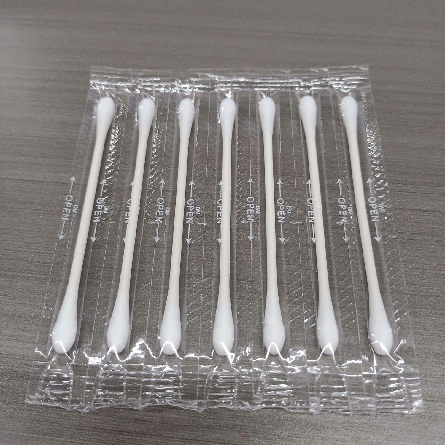 Cotton Swab Individually Wrapped, 200 Count Natural Cotton Buds, Double Tipped Cotton Tips for Ear, Beauty Care, Cleaning (White, Double round End)) image number 4