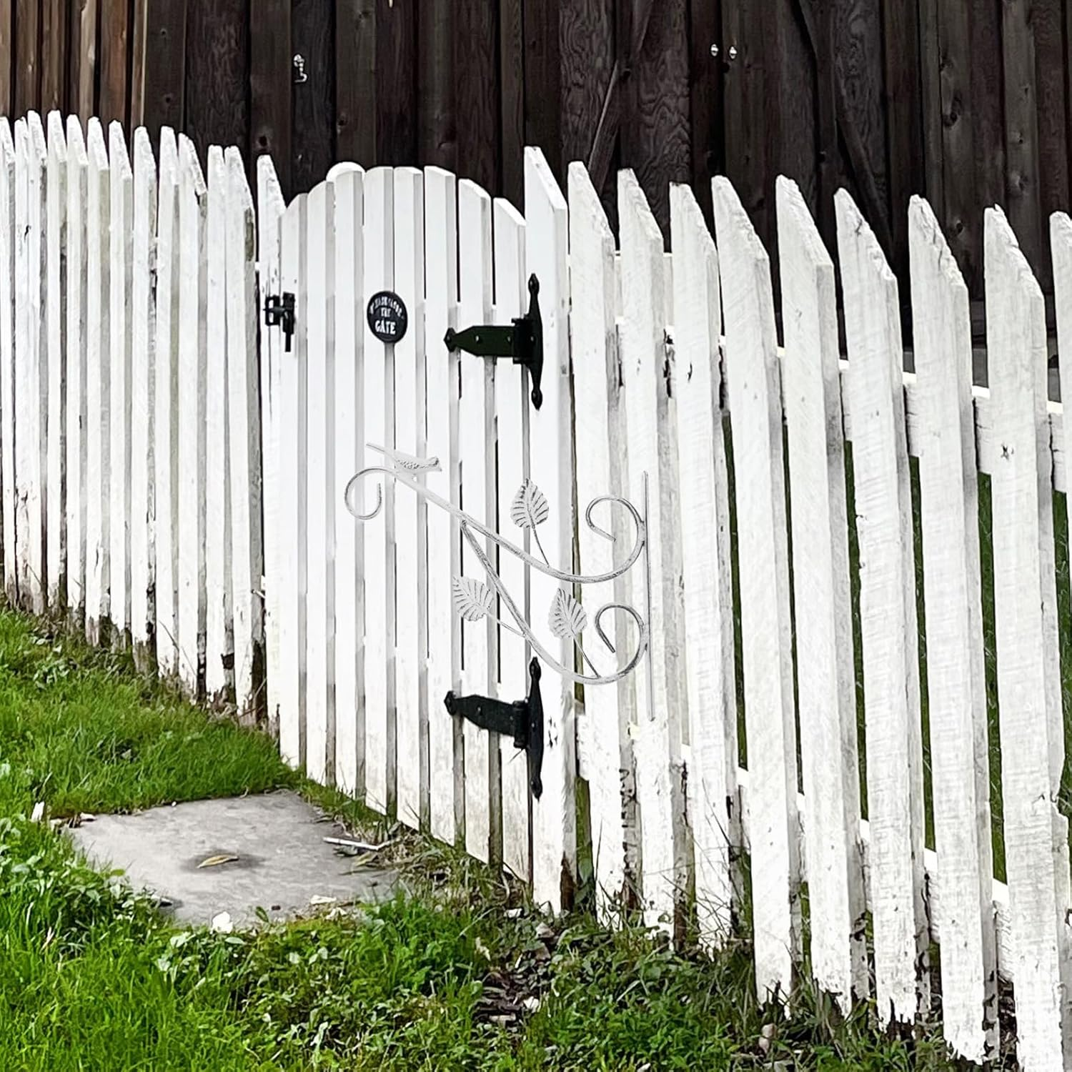 Totority Heavy-Duty Iron Hanging Plant Bracket Outdoor Flowerpot Hook for Wall Garden Decor Lanterns Wind Chimes for Balcony and Handrails image number 5