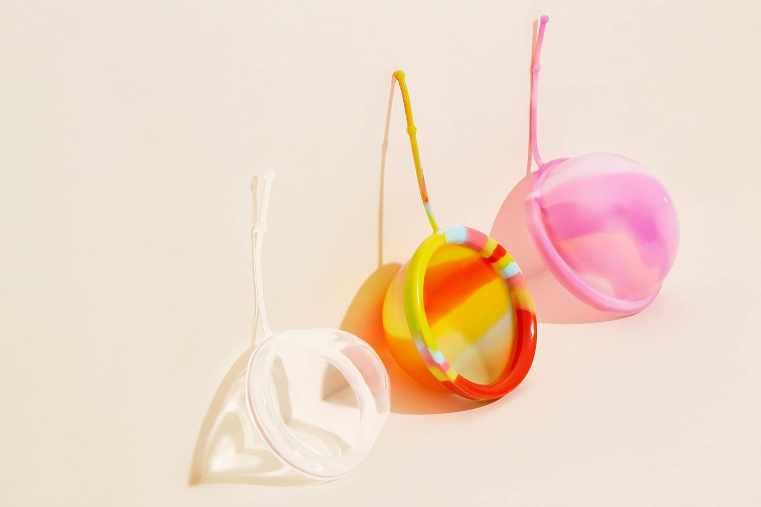 LUMMA Menstrual Disc - Includes Carrying Pouch & Silicone String for Easy Removal - Comfortable & Sustainable Choice to Tampons - Leak-Proof Reusable Medical Grade Silicone - Transparent, Short Cervix image number 3