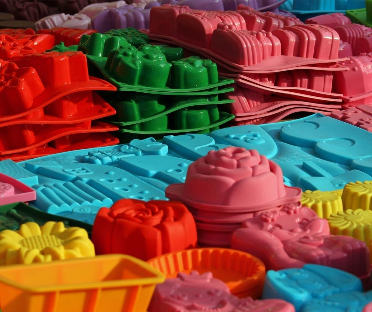 Silicone Rubber 1:1 Mould Maker | 1L Kit image number 2