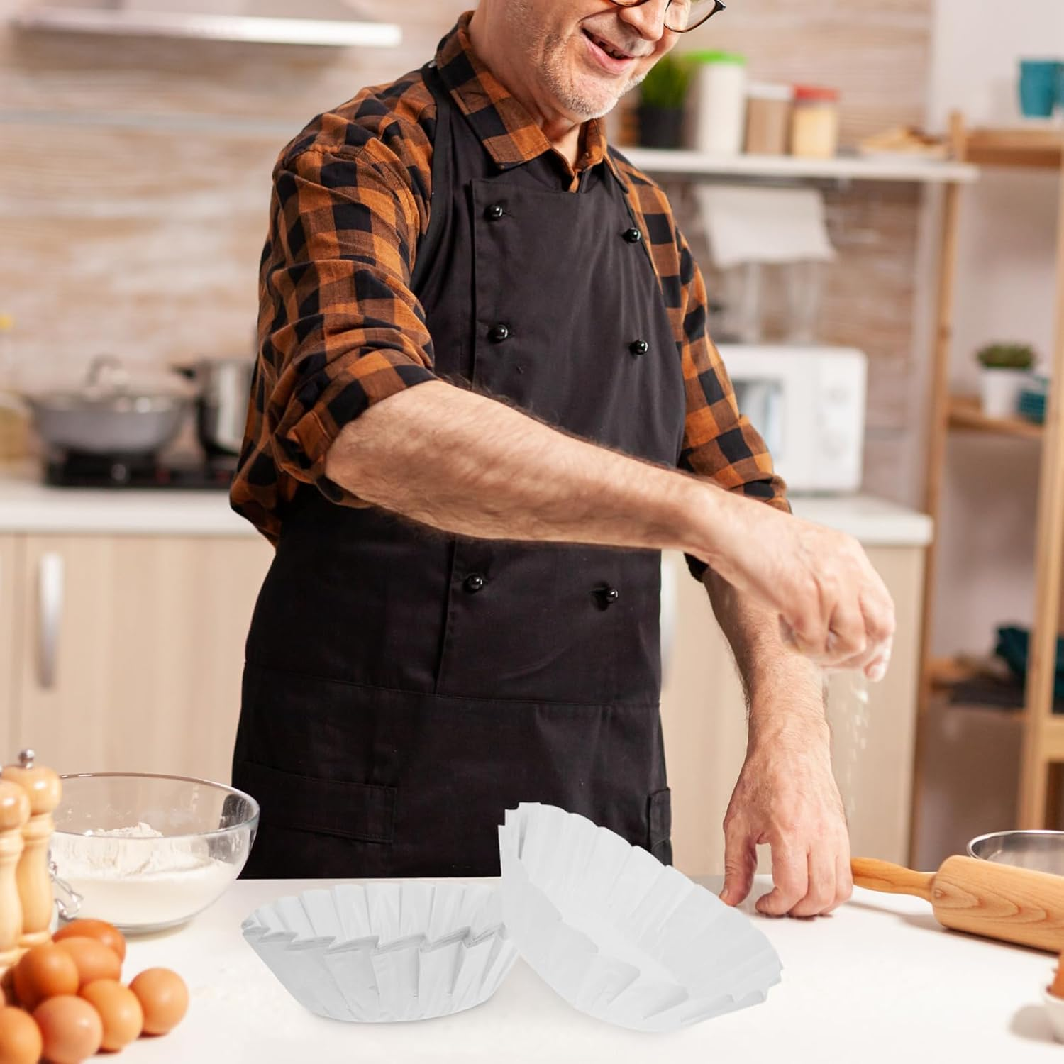 Amosfun 50Pcs Basque Oil Paper Non-Stick Baking Paper Liners for Oven Cupcake Wrappers Greaseproof Cupcake Liners image number 3