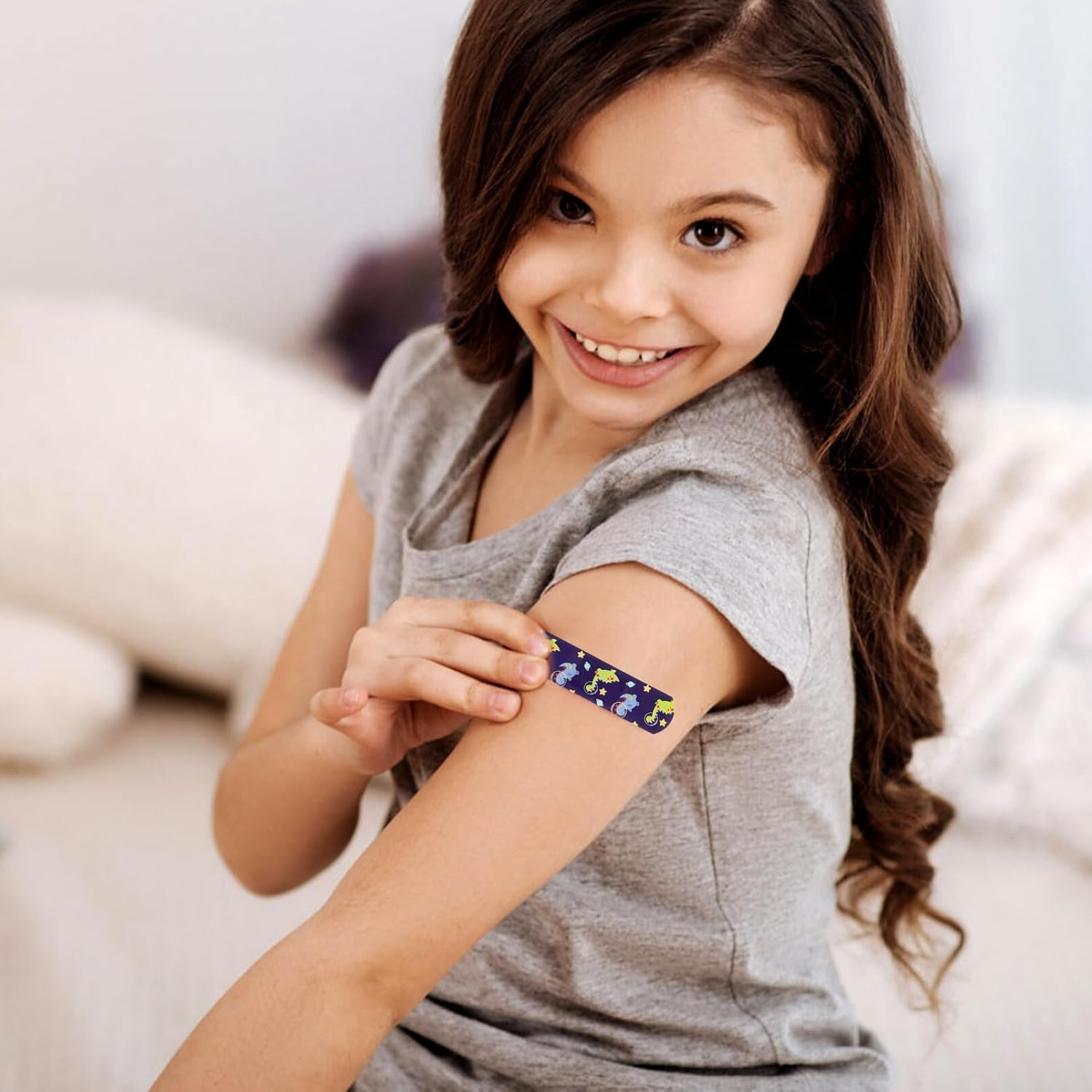 Iplusmile 150Pcs Kids Cartoon Bandages Adhesive Flexible Colorful Strips Cute Bandages Waterproof Breathable Bandages Protect Scrapes and Cuts for Girls Boys Children image number 1