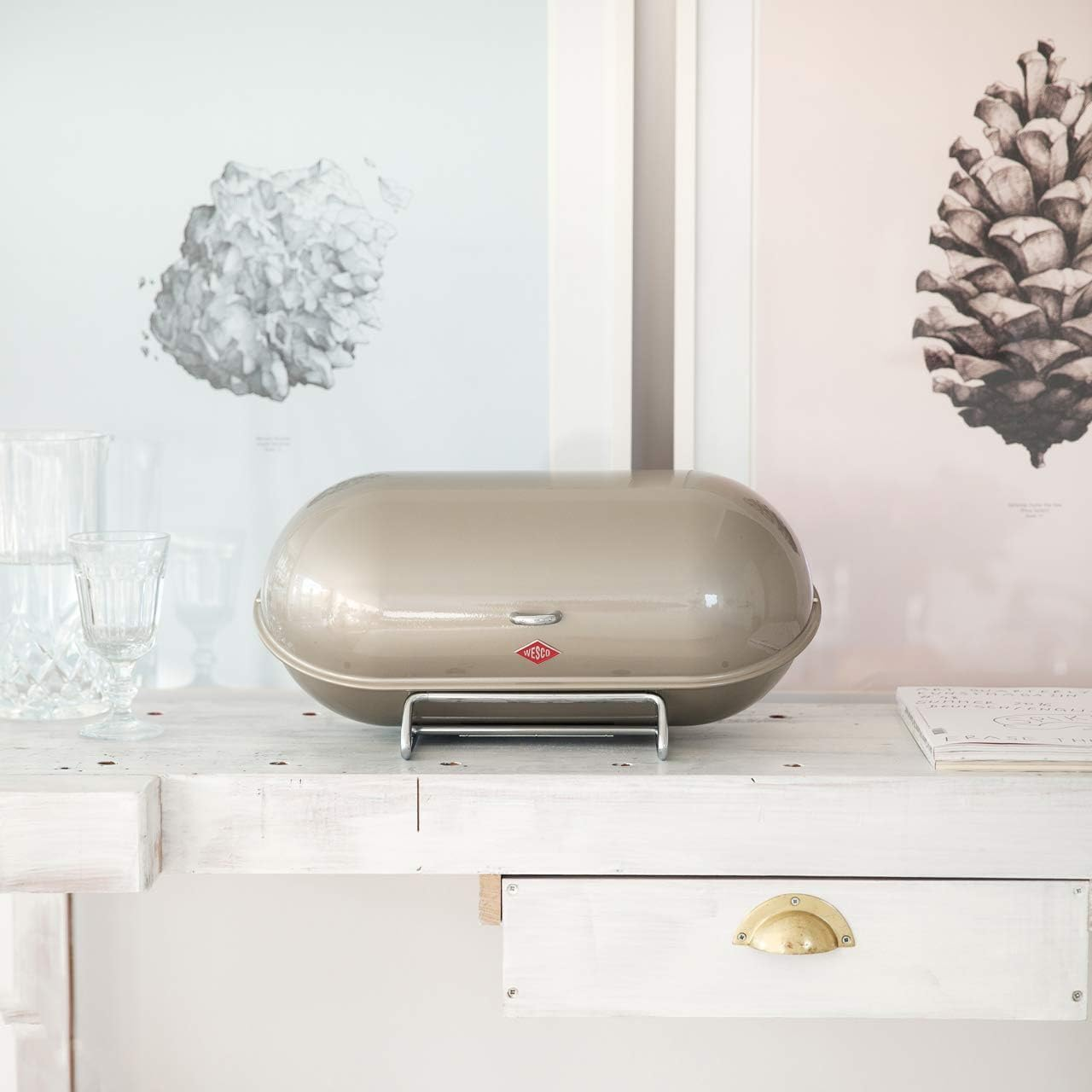 WESCO Breadboy Bread Bin with Rattle-Free Swivel Lid in Red, Powder-Coated Sheet Steel, Ventilation Holes and Sturdy Handle image number 5