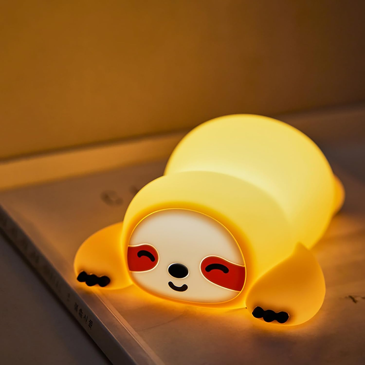 LIFEBEA Cute Night Light for Kids &ndash; LED Touch Toddler Lamp, USB Rechargeable Baby Night Light with 3-Level Warm Glow & 30-Min Timer &ndash; Portable Animal Bedside Children'S Room Decor Gift (Otter)