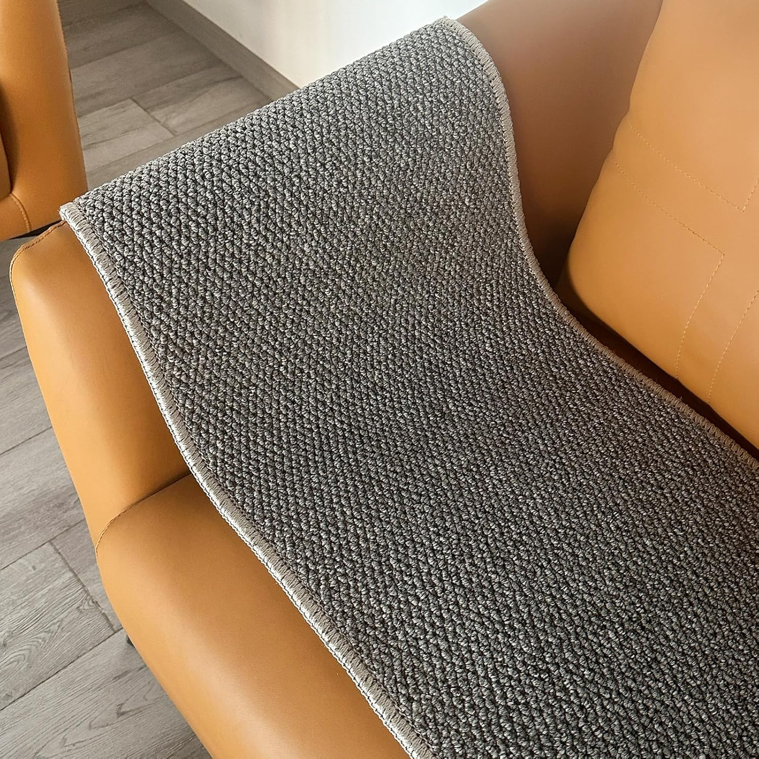 70.9"X 15.7" Thickened Extra Large Cat Wall Climbing Carpet with 10Pcs Fixed Nails, Durable Cat Wall Furniture, Wall Scratcher, Scratching Post, Couch Sofa Protector, Gray