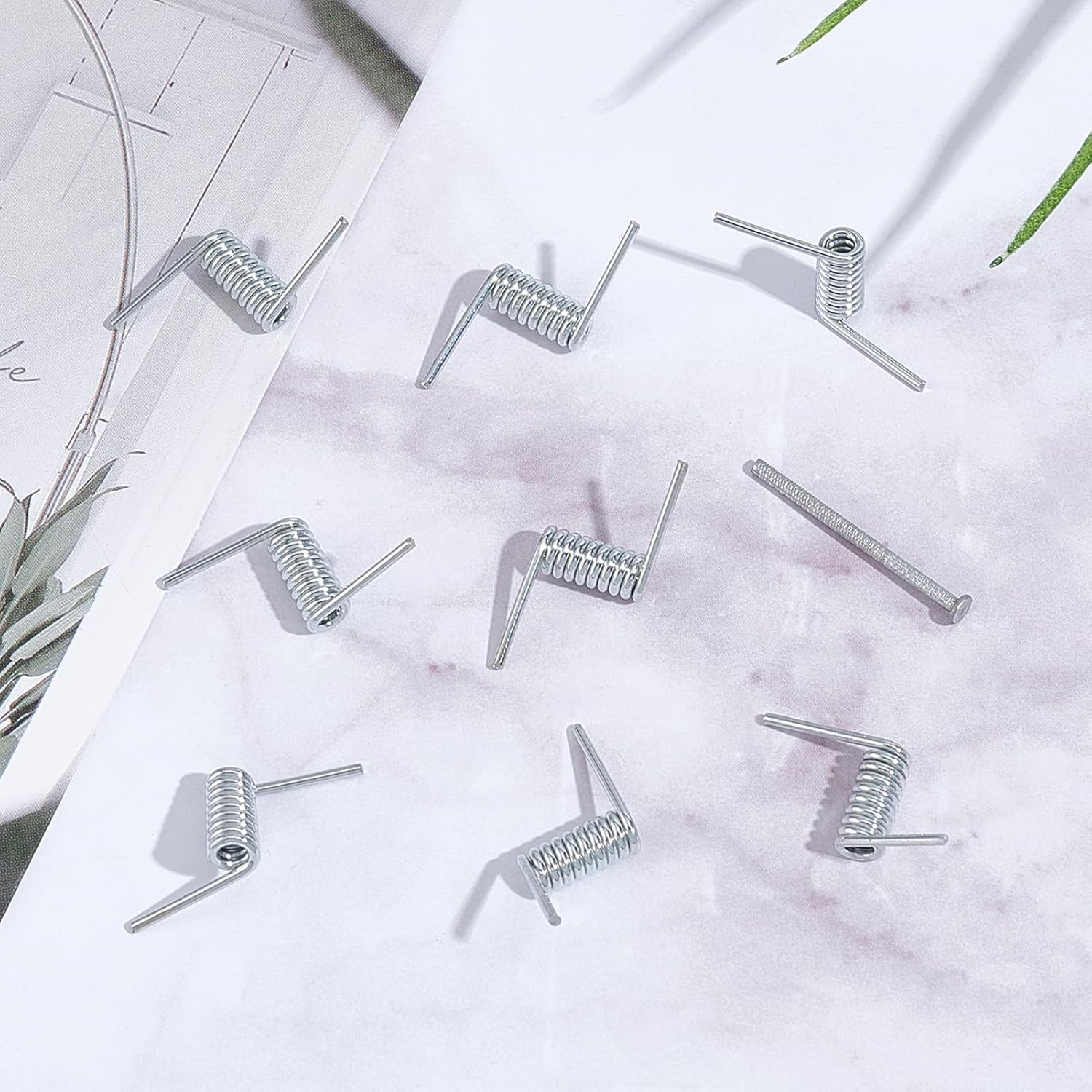 NICENEEDED 8 PCS Hair Claw Clip Spring Replacement, Clip Spring with Central Axle Rod, Hairpin Squre Rectangle Butterfly Jaw Clamp Repair Parts for Large Medium Claw Clips image number 4