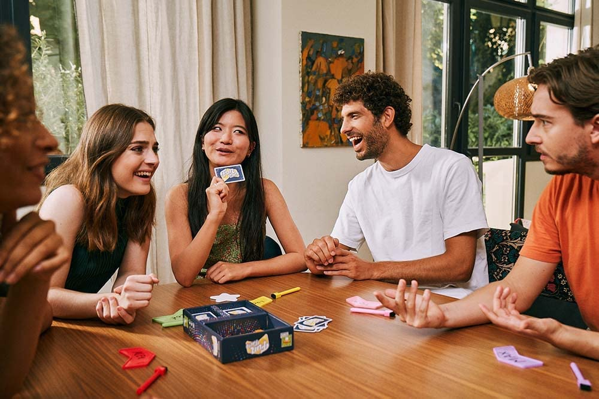 Repos Production Repos | Fun Facts | Party Game | Ages 8+ | 4-8 Players | 30 Minutes Playing Time image number 4