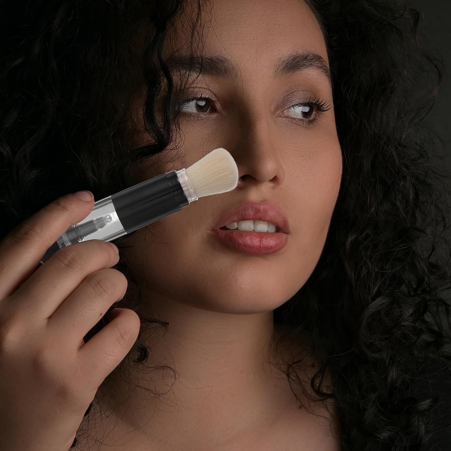 DECHOUS 2Pcs Refillable Pressed Makeup Powder Brush Set with Soft Synthetic Fibers, Portable Loose Powder and Blush Brush for Travel and Daily Makeup Use image number 6