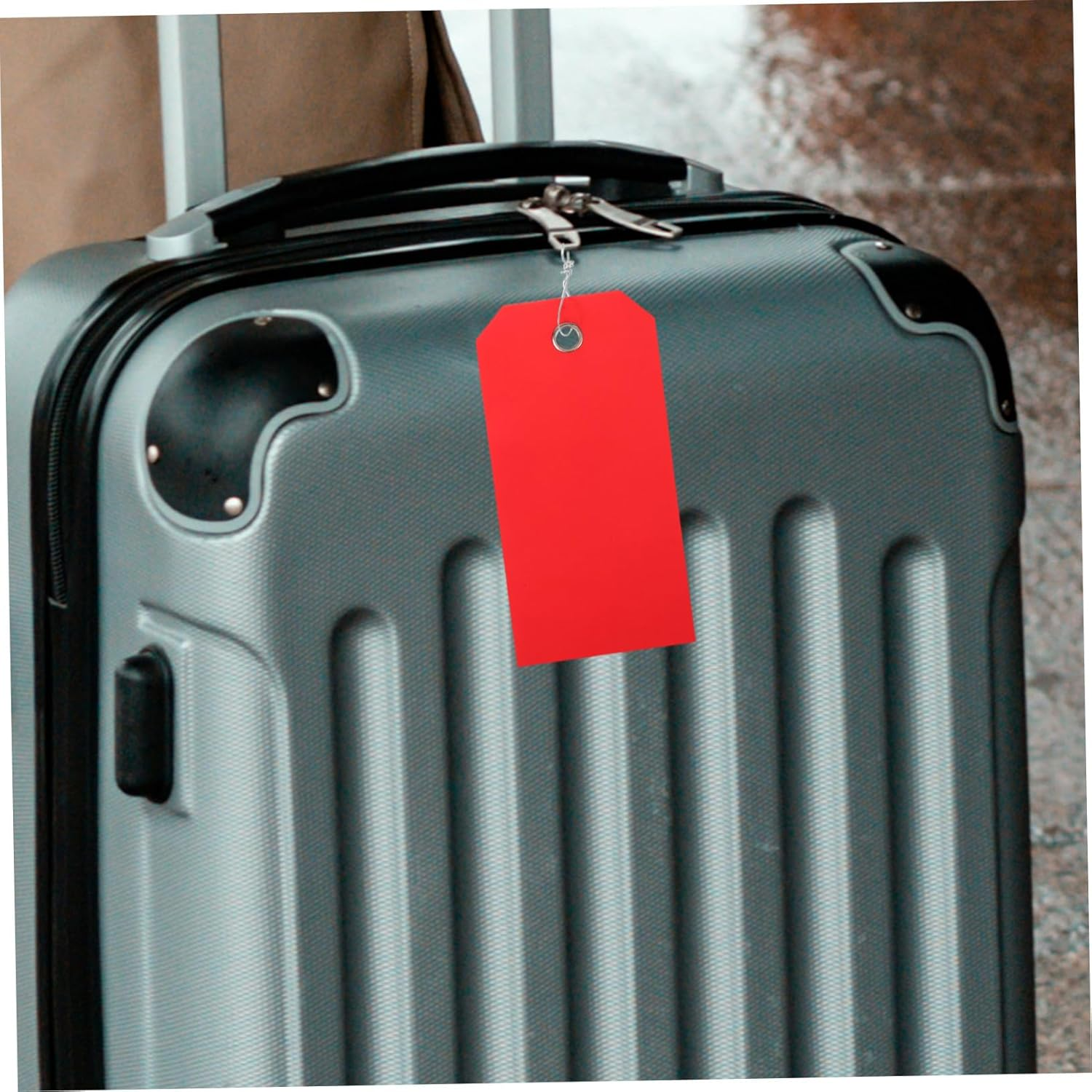 DIKACA 100Pcs Blank Shipping Tags with Wire Ties Writable PVC Luggage Tags for Suitcase and Backpack Identification Reusable Heavy Duty Shipping Hanging Labels for Travel and Inventory image number 6