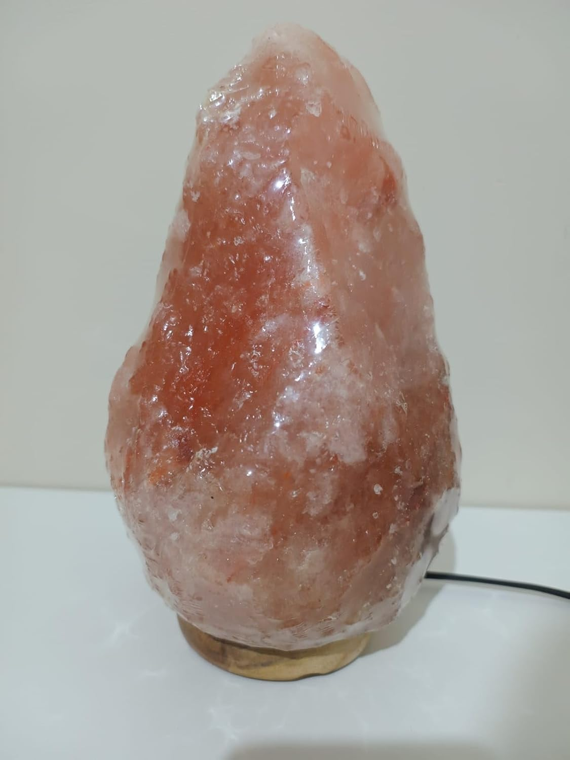 Premium Himalayan Crystal Salt Lamp 100% Authentic, Handcrafted from the Foothills of the Himalayas Beautifully Hand Craft Comes with Complete Electric Fitting &ndash; Quality Guaranteed image number 4