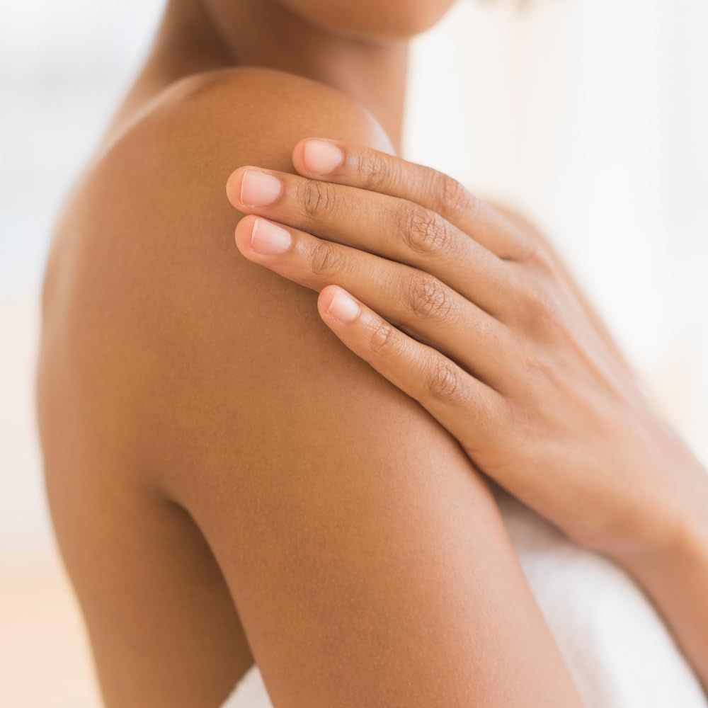 Olay, Fresh Outlast Body Wash, Cooling White Strawberry & Mint, 22 Fl Oz (650 Ml) image number 3