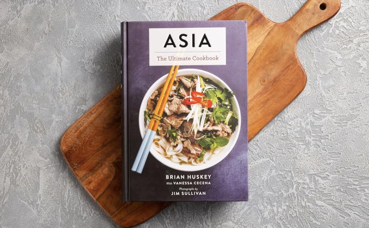 Asia : the Ultimate Cookbook: the Ultimate Cookbook (Chinese, Japanese, Korean, Thai, Vietnamese, Asian) image number 4