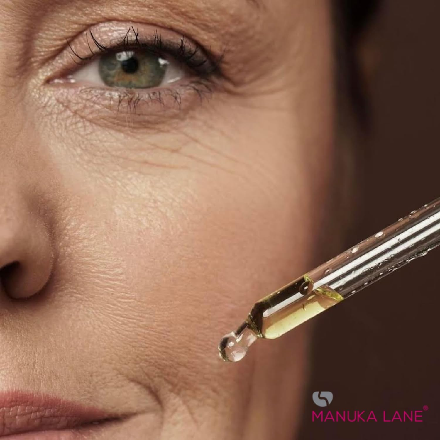 Manuka Honey Face Serum with Collagen, Hyaluronic Acid, & Pure Honey, by Manuka Lane image number 3