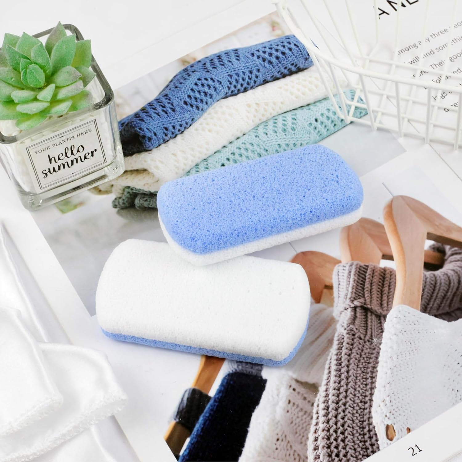 Durable Callus Remover & Dual-Sided Foot Scrubber for Exfoliation and Pedicure ，2-Pack Glass Pumice Stones image number 6