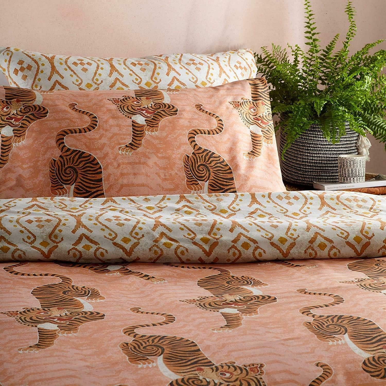 Furn. Tibetan Tiger Duvet Cover Set - Super King - Mustard image number 6