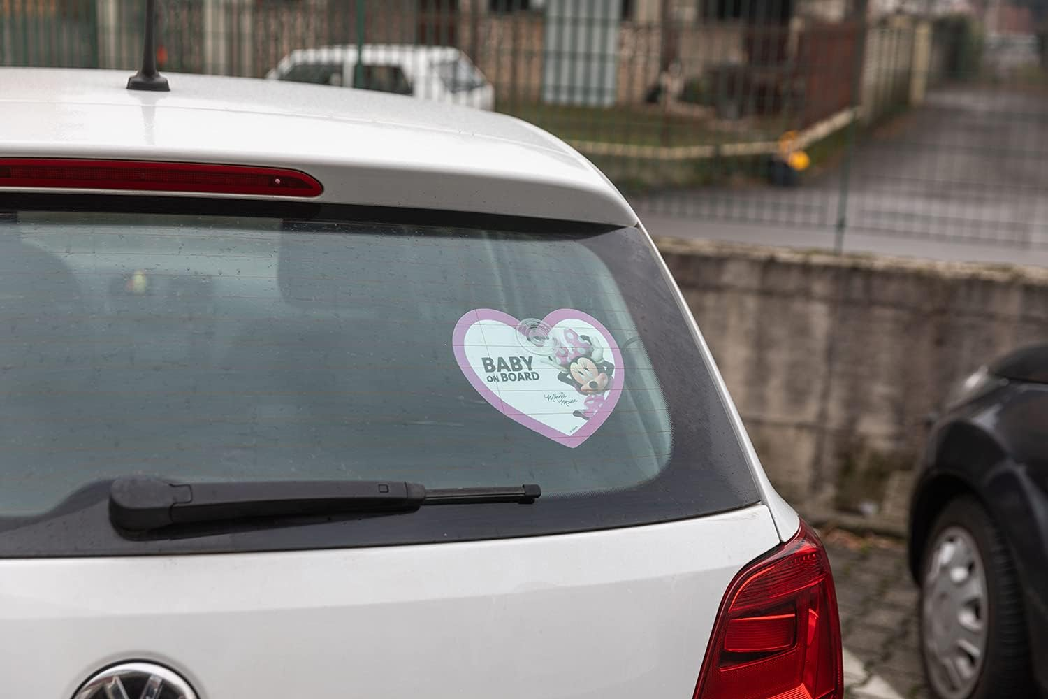 Disney Minnie Car Signal Baby on Board Minnie Mouse Suction Cup Attachment - 500G image number 1