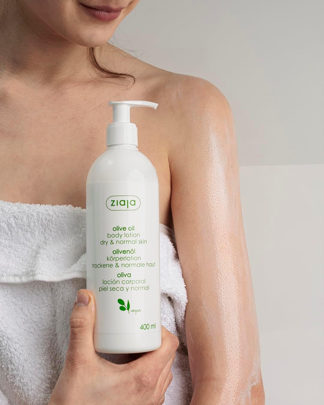 Natural Olive Body Lotion image number 3