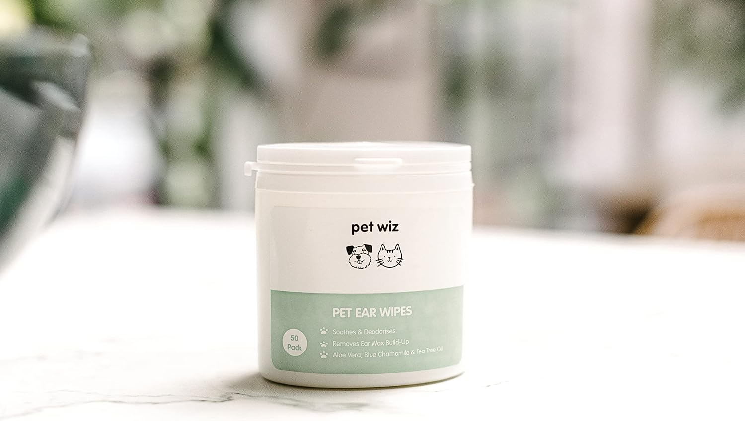 Pet Wiz Ear Wipes for Dogs & Cats. Clean, Soothe & Deodorise with Natural Active Ingredients Aloe Vera, Witch Hazel, Tea Tree Oil and Blue Chamomile Extract. image number 4