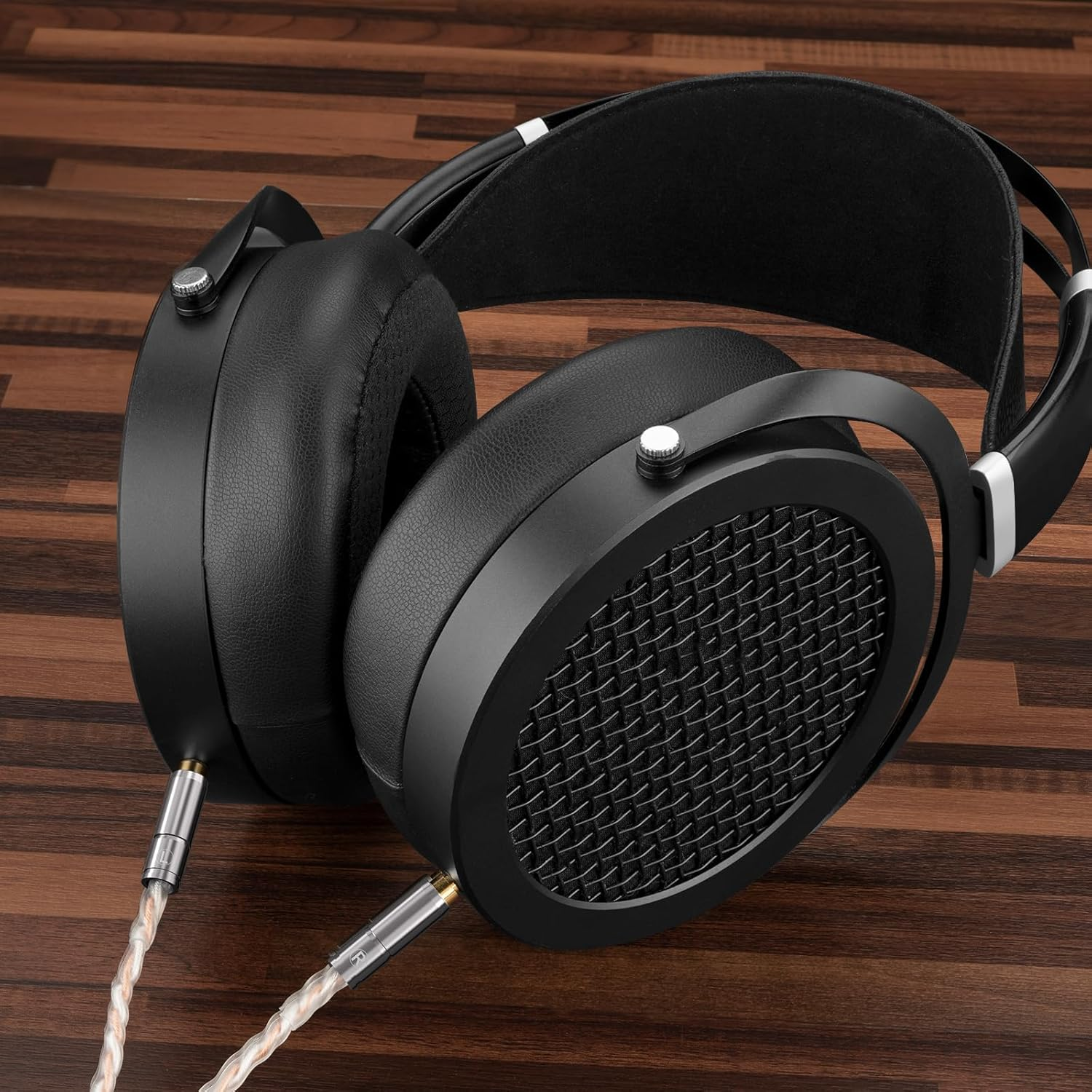 Geekria Apollo 4Pin XLR to Dual 3.5Mm Silver-Plated Upgrade Audio Cable Compatible with HIFIMAN SUSVARA Unveiled, SUNDARA He1000Se, Denon AH-D9200 AH-D7200 AH-D5200 AH-D600 Headphones (4.9Ft/1.5M) image number 3