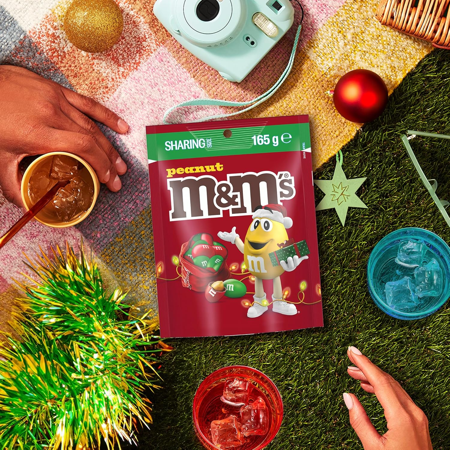 M&M&rsquo;S Christmas Red & Green Peanut Milk Chocolate Snack Bag 165G image number 5