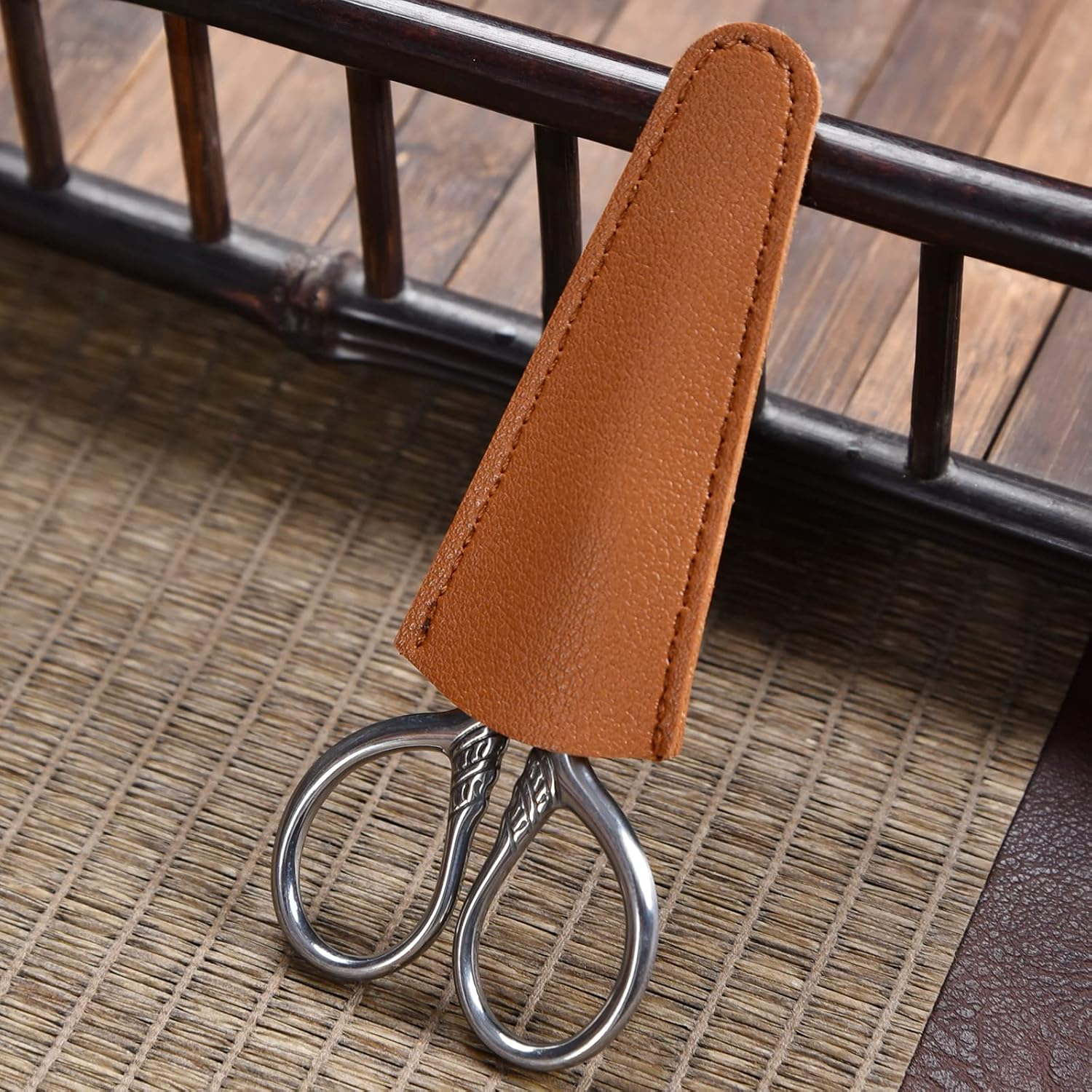 Small Facial Hair Scissors, Stainless Steel (Silver) Straight Tip Snips Beauty Grooming Kit for Eyebrows, Beard, Ear, Nose, Moustache Trimming with PU Case image number 3