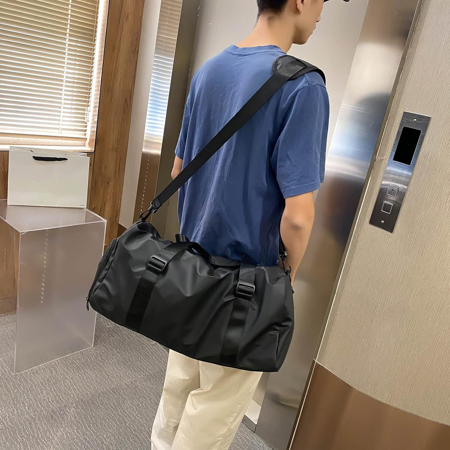 Gym Sport Bag Men Women, Travel Duffle Bag with Shoes Compartment and Wet Pocket, Big Capacity Weekend Overnight Bag with Shoulder Strap for Gym Sports Travel Swimming Camping, Black, Sports Gym Bag - Black image number 3