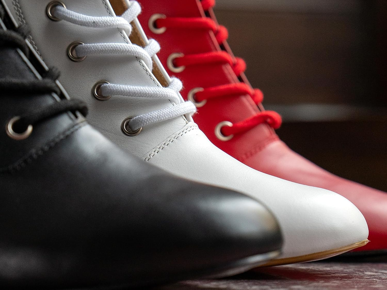 Diamant Women'S Garde Dance Boots 208-334-640-V - Smooth Leather Red - 190 Mm Shaft - 3.7 Cm Block Heel - Variospin Sole - Made in Germany image number 3