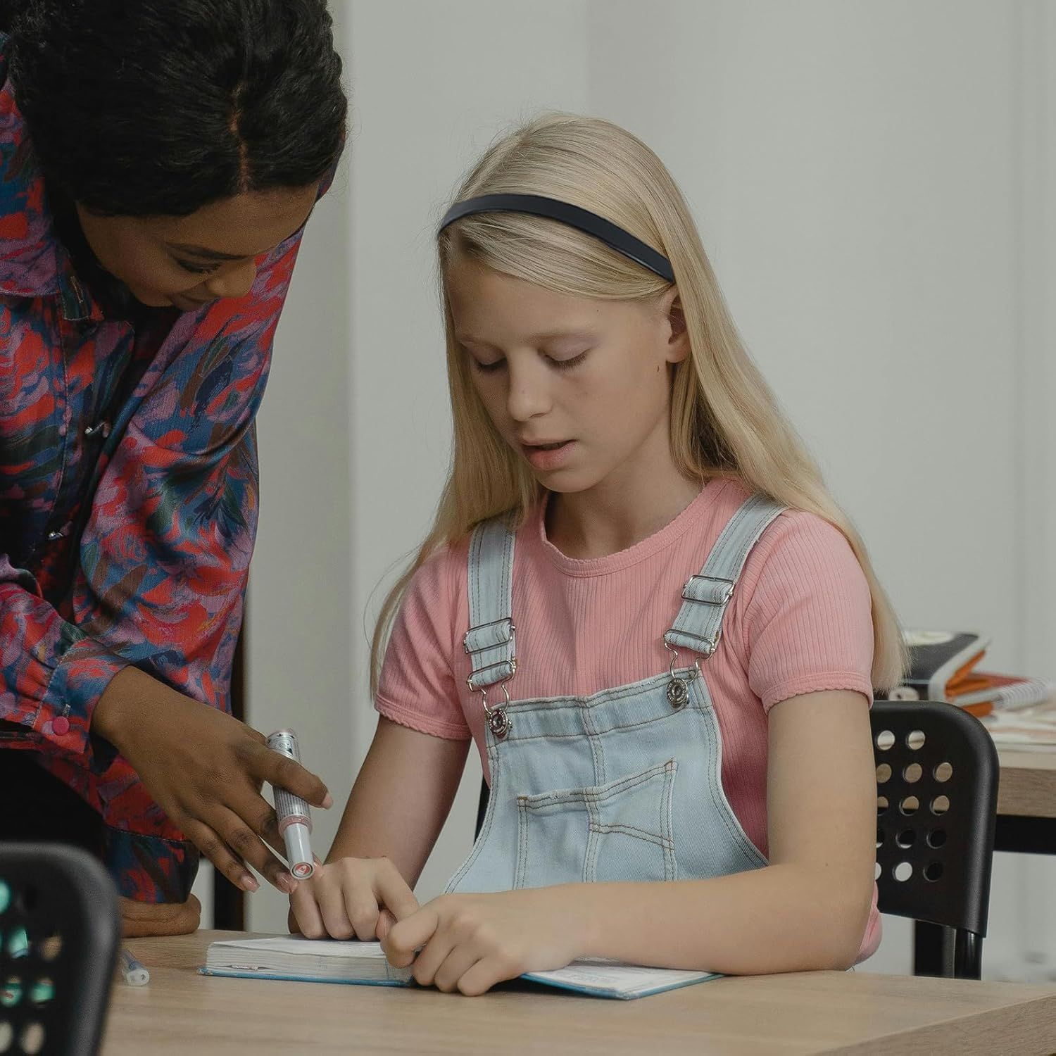 Hzqzaoan 5Pieces Plastic Thin Skinny Headbands，Plastic Headbands with Double Row Teeth, 12.5Cm, Black - Classic Black Headband and Versatile Hairband for Women and Girls Daily Use image number 1