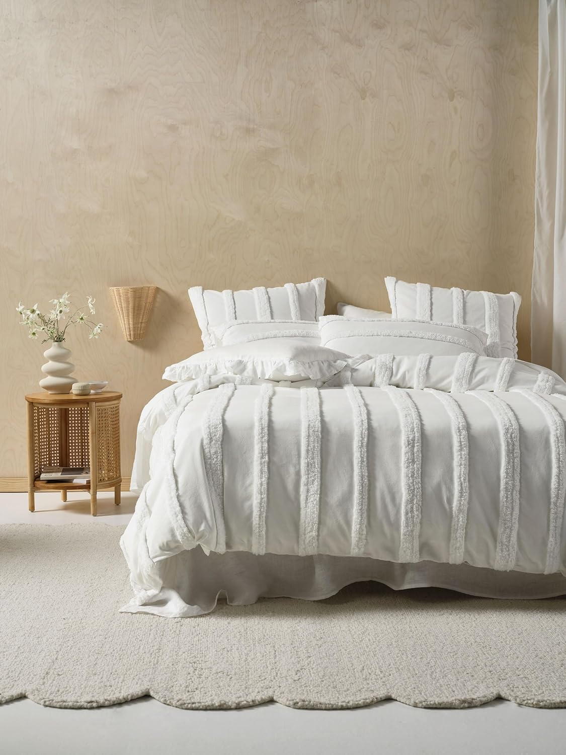 Linen House Cillian Quilt Cover Set, White, Queen Bed image number 5