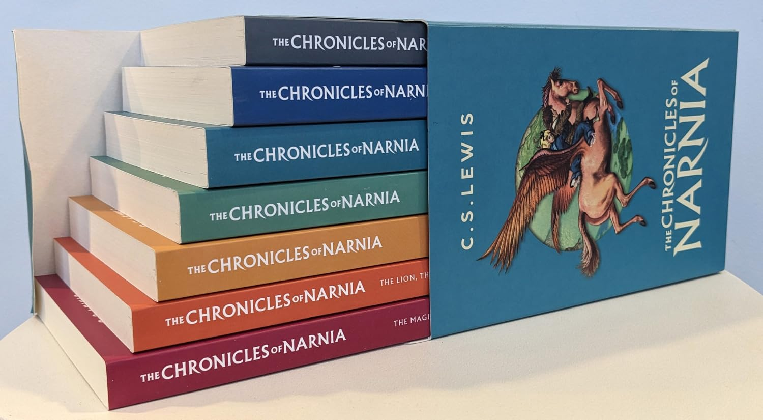 The Chronicles of Narnia 7-Copy Box Set: the Complete Collection of Seven Classic Fantasy Adventure Stories for Kids image number 1