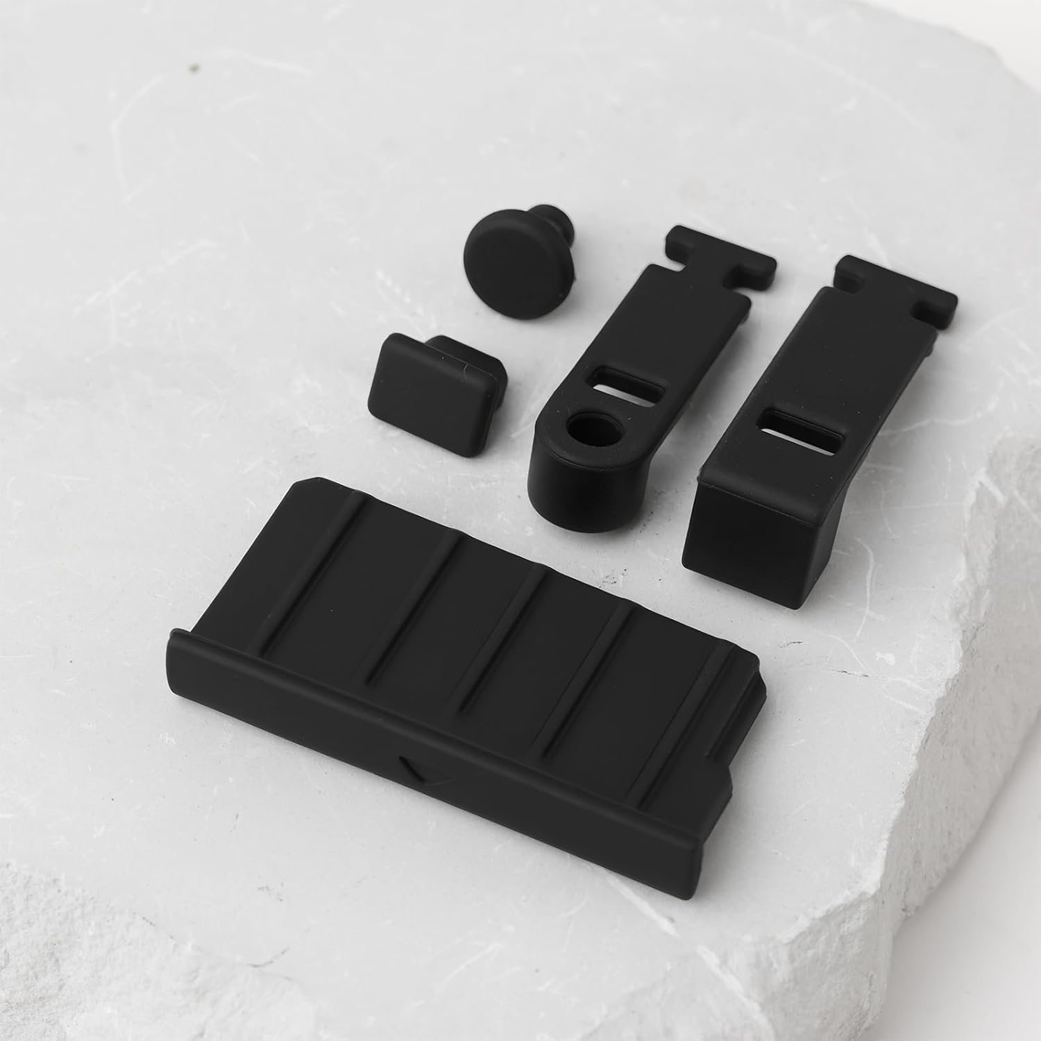 LT Easiyl 2 Sets Game Console Card Slot Silicone Plug Compatible with New 3DS 3DSLL XL 3DS 2DS Black