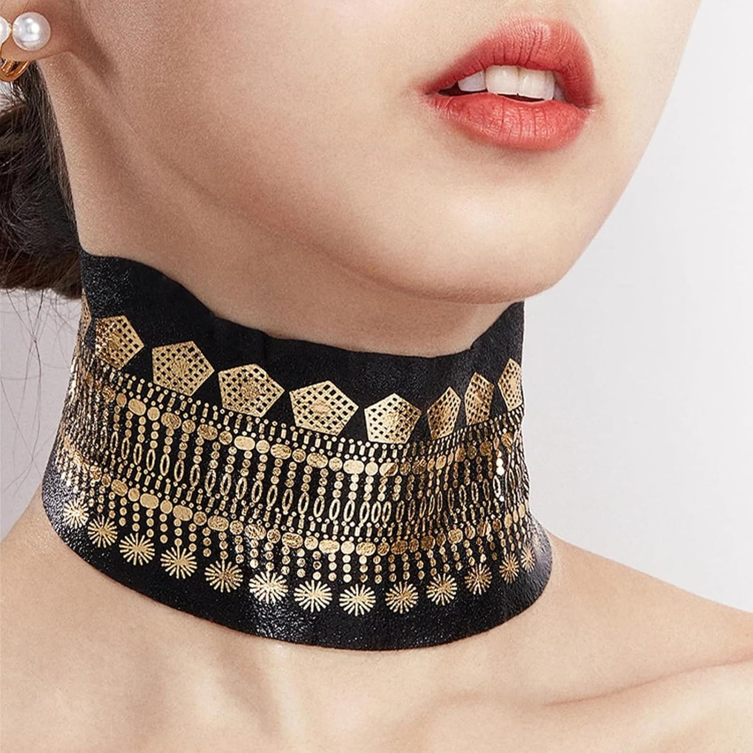 5 Patches Neck Wrinkle Pads - Anti-Aging Moisturizing & Gold Firming Neck Mask Patches, Skincare Beauty Patches, Neck Wrinkle Removal Firming Mask Pads Fine Line Prevention Nourish and Lift image number 2