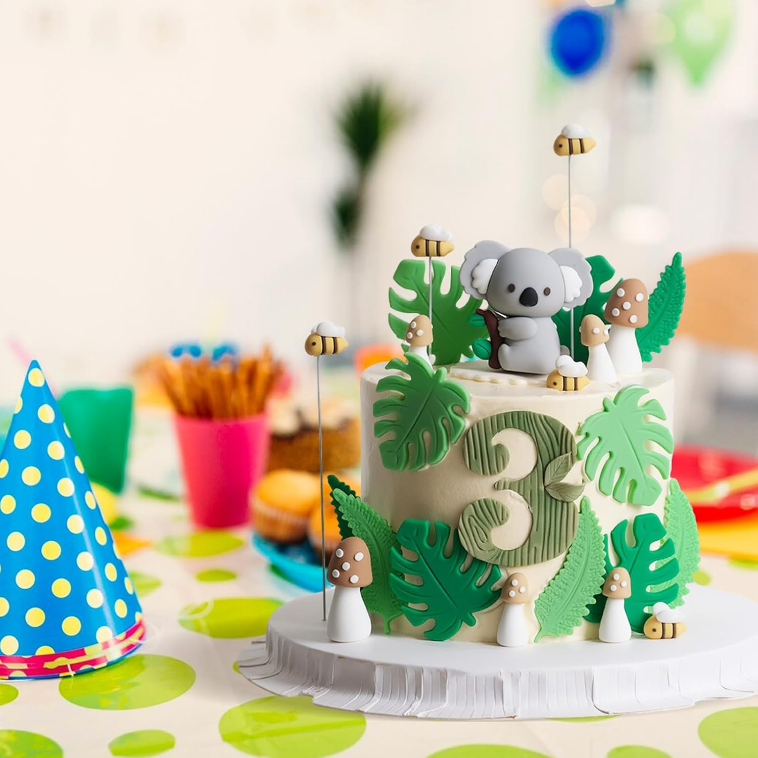 Homiliky Jungle Animal Cake Decorations - Wild Animal Cake Toppers with Koala, Bee or Bear for Kids Birthday Party, Cupcake Toppers for Jungle Theme Party Supplies (Green)