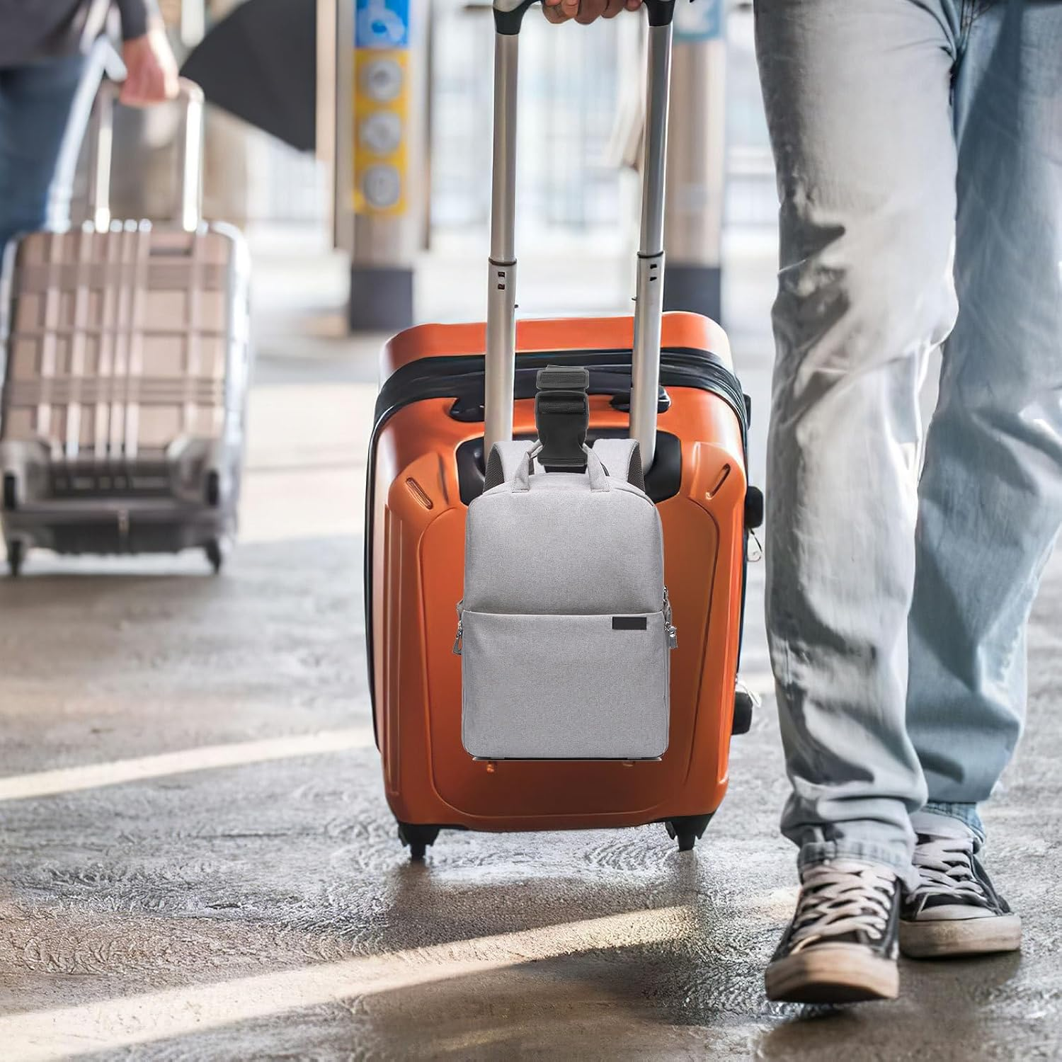 ULDIGI 4 Pcs Adjustable Luggage Straps for Travel Plastic and Fabric Suitcase Connector Bands Flexible Backpack and Suitcase Strap to Secure Multiple Bags Together image number 4